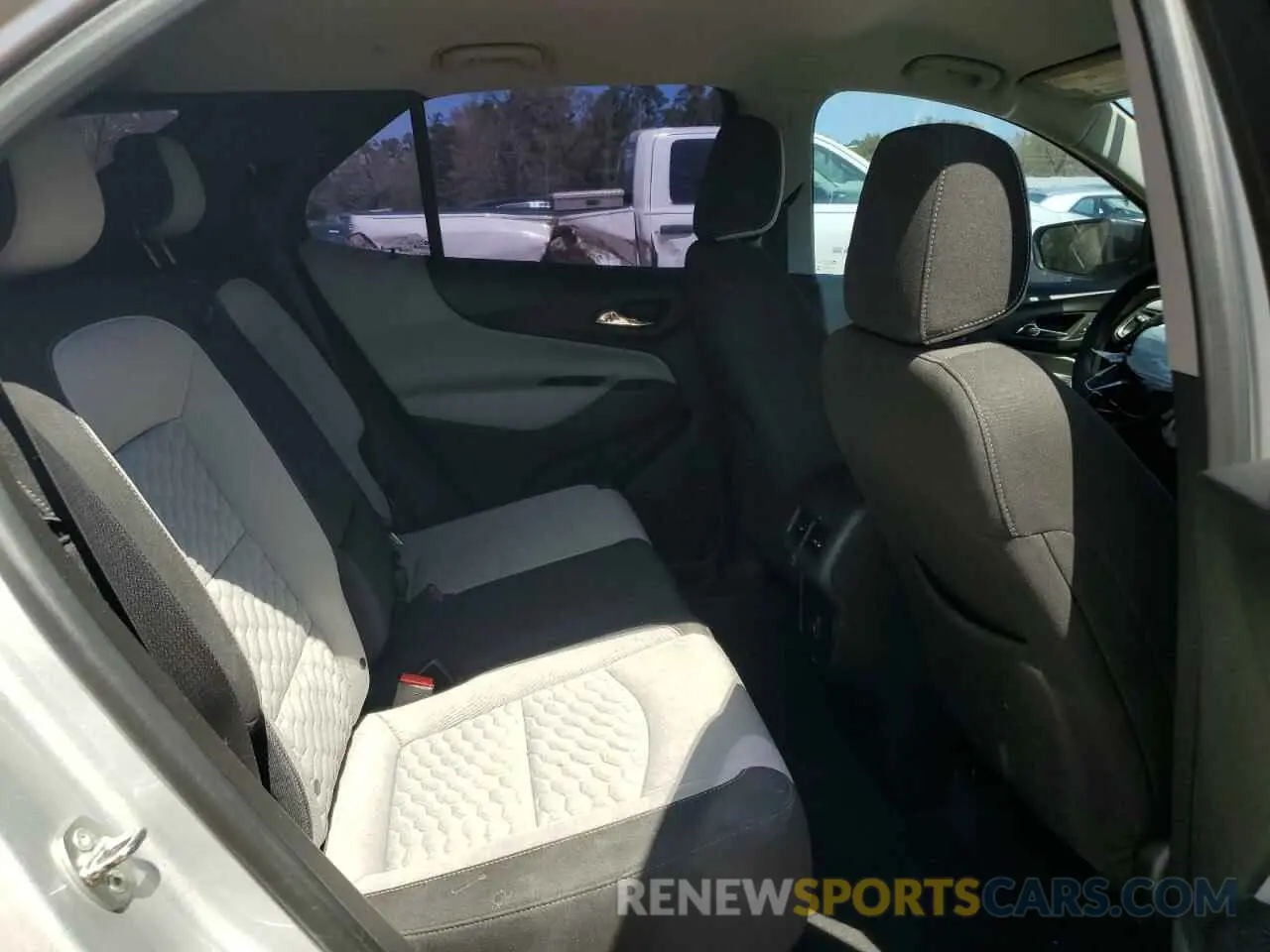 11 Photograph of a damaged car 3GNAXHEV0KL188941 CHEVROLET EQUINOX 2019