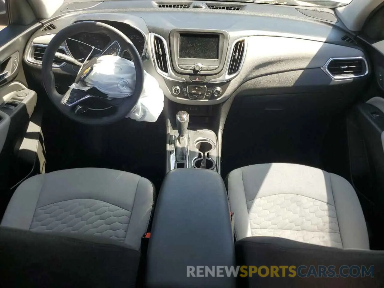 8 Photograph of a damaged car 3GNAXHEV0KL188941 CHEVROLET EQUINOX 2019