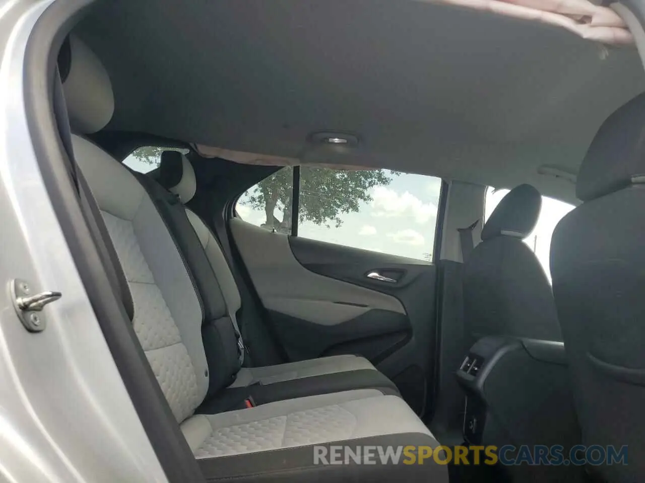 11 Photograph of a damaged car 3GNAXHEV0KS551213 CHEVROLET EQUINOX 2019