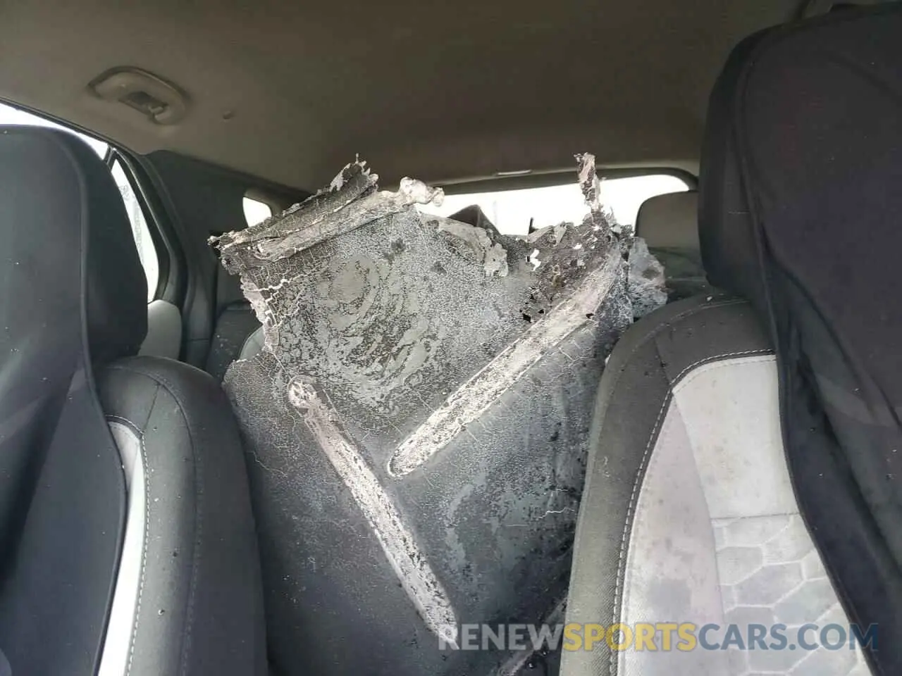 10 Photograph of a damaged car 3GNAXHEV0KS592456 CHEVROLET EQUINOX 2019
