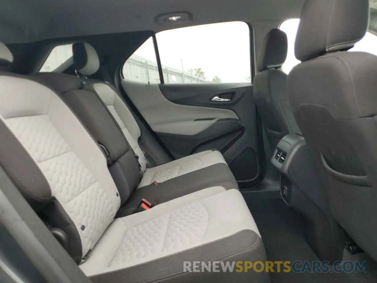 11 Photograph of a damaged car 3GNAXHEV0KS593994 CHEVROLET EQUINOX 2019