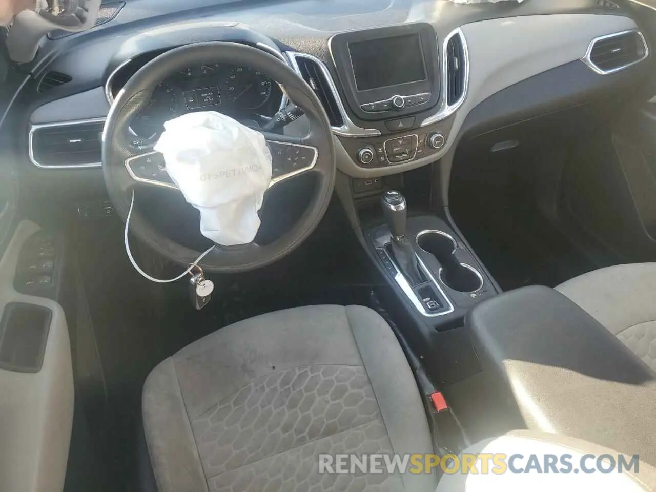 8 Photograph of a damaged car 3GNAXHEV1KL254140 CHEVROLET EQUINOX 2019