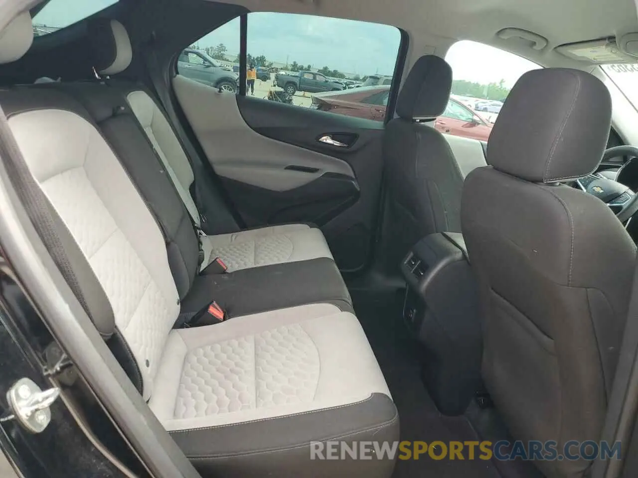 11 Photograph of a damaged car 3GNAXHEV1KL309492 CHEVROLET EQUINOX 2019