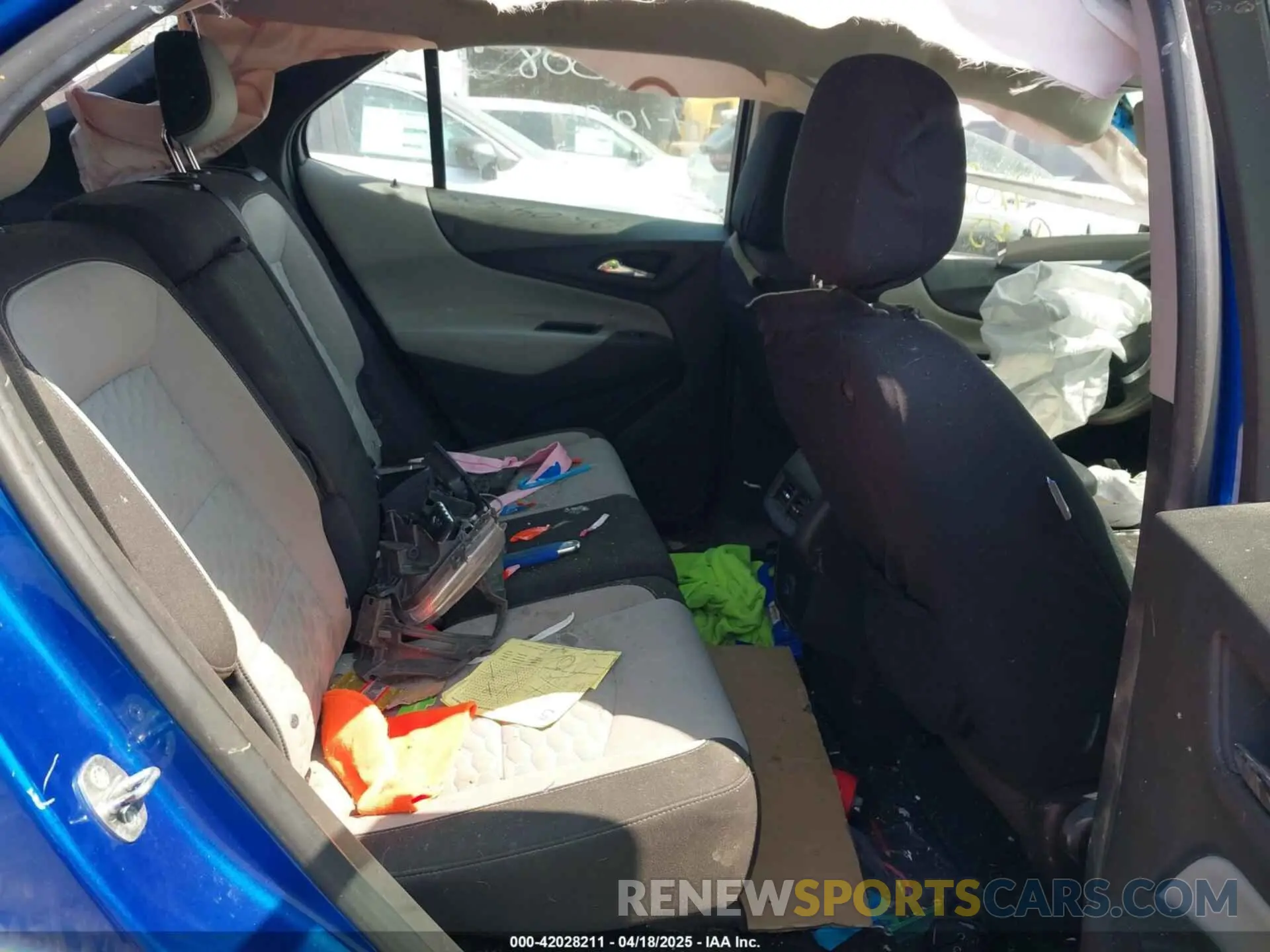8 Photograph of a damaged car 3GNAXHEV1KS554590 CHEVROLET EQUINOX 2019