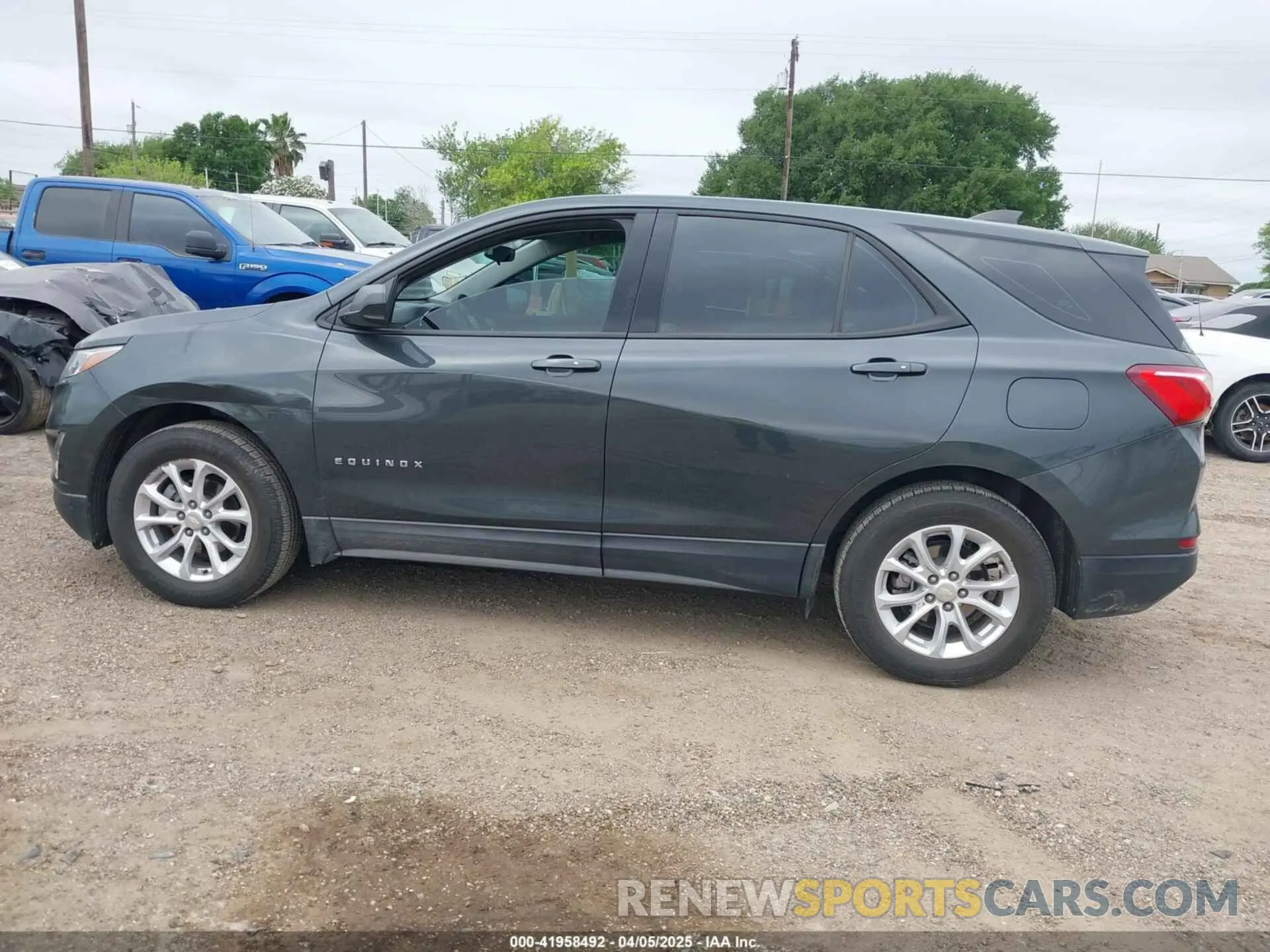14 Photograph of a damaged car 3GNAXHEV1KS630874 CHEVROLET EQUINOX 2019