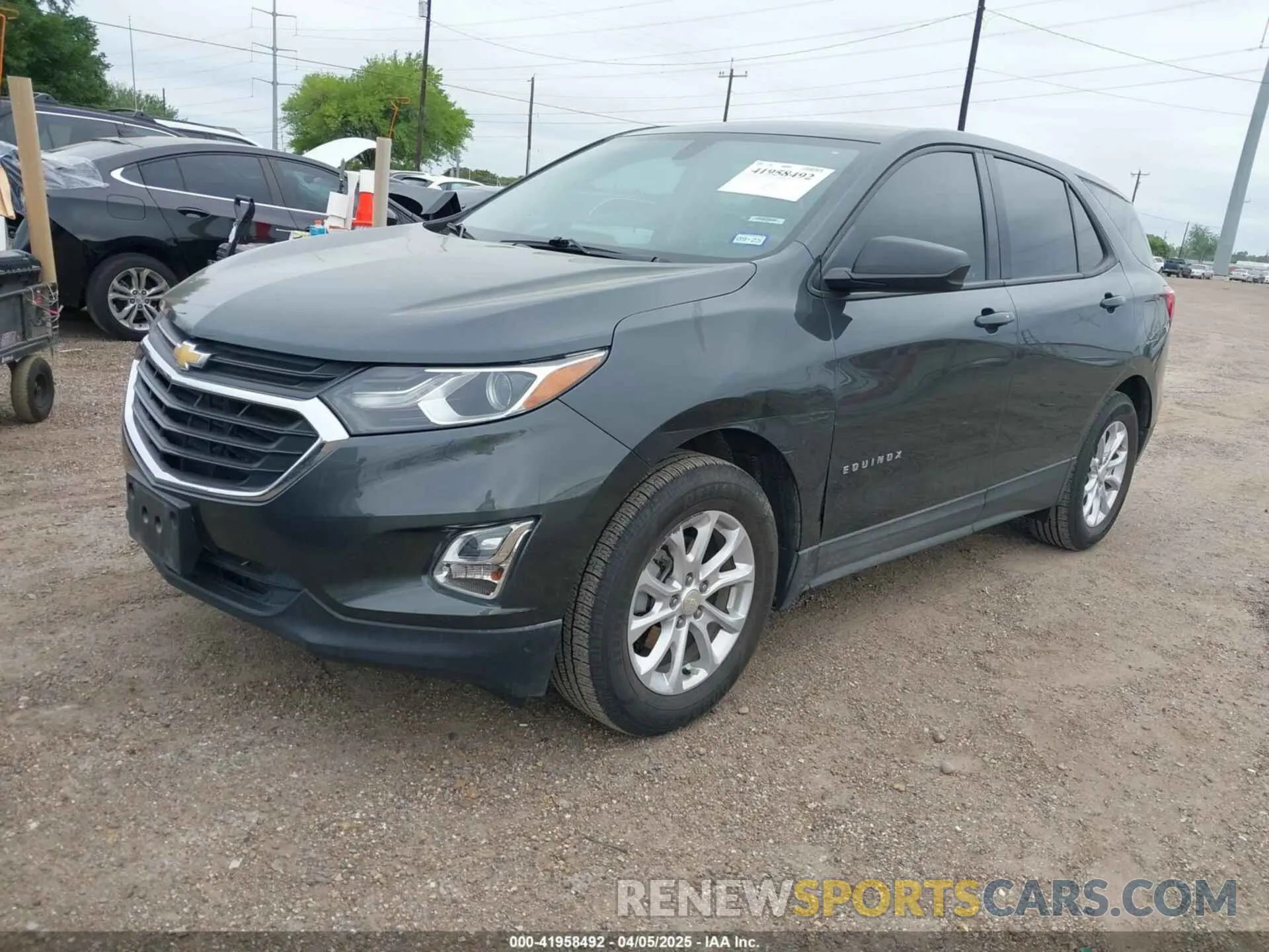 2 Photograph of a damaged car 3GNAXHEV1KS630874 CHEVROLET EQUINOX 2019