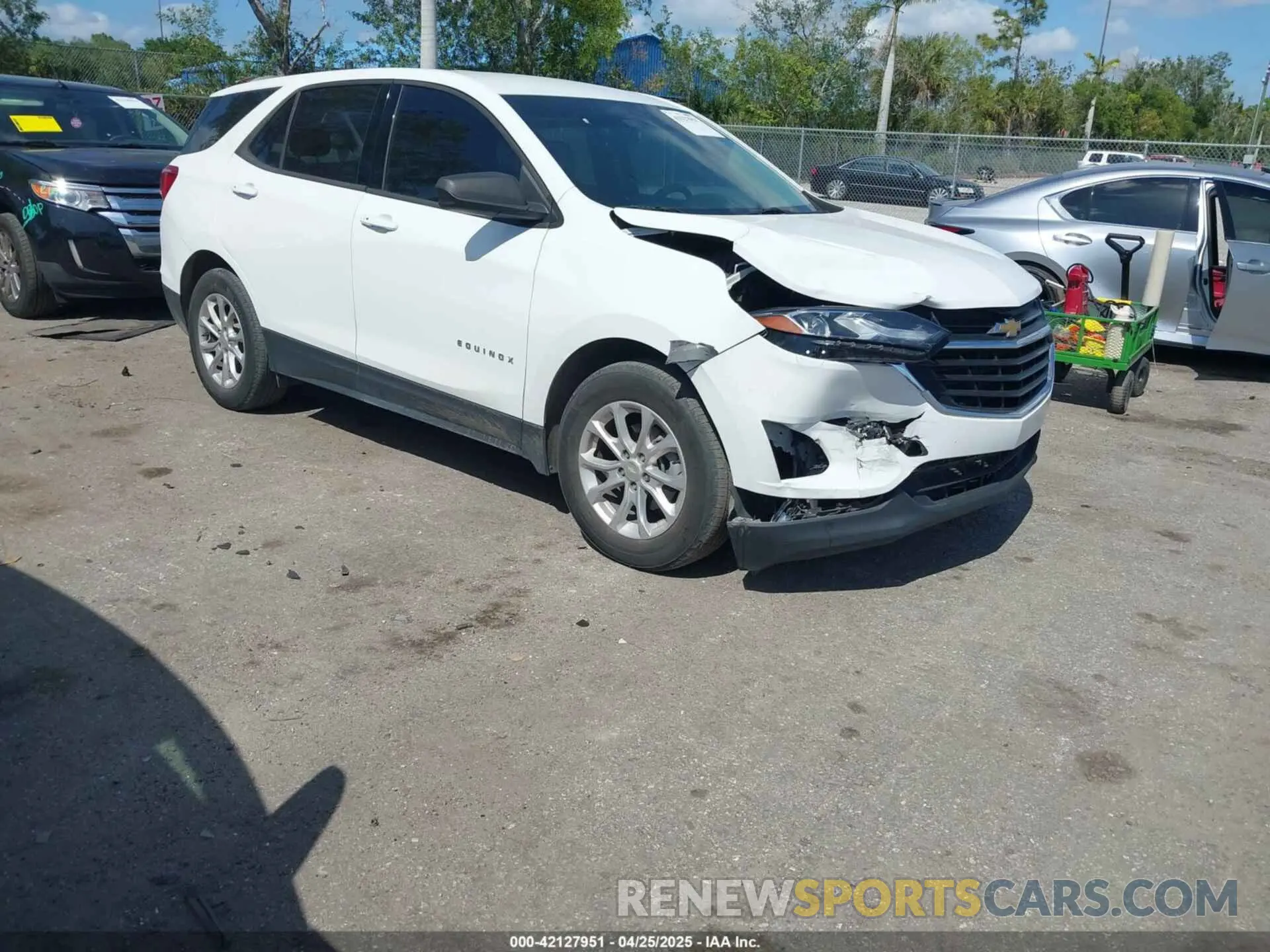 1 Photograph of a damaged car 3GNAXHEV1KS640143 CHEVROLET EQUINOX 2019
