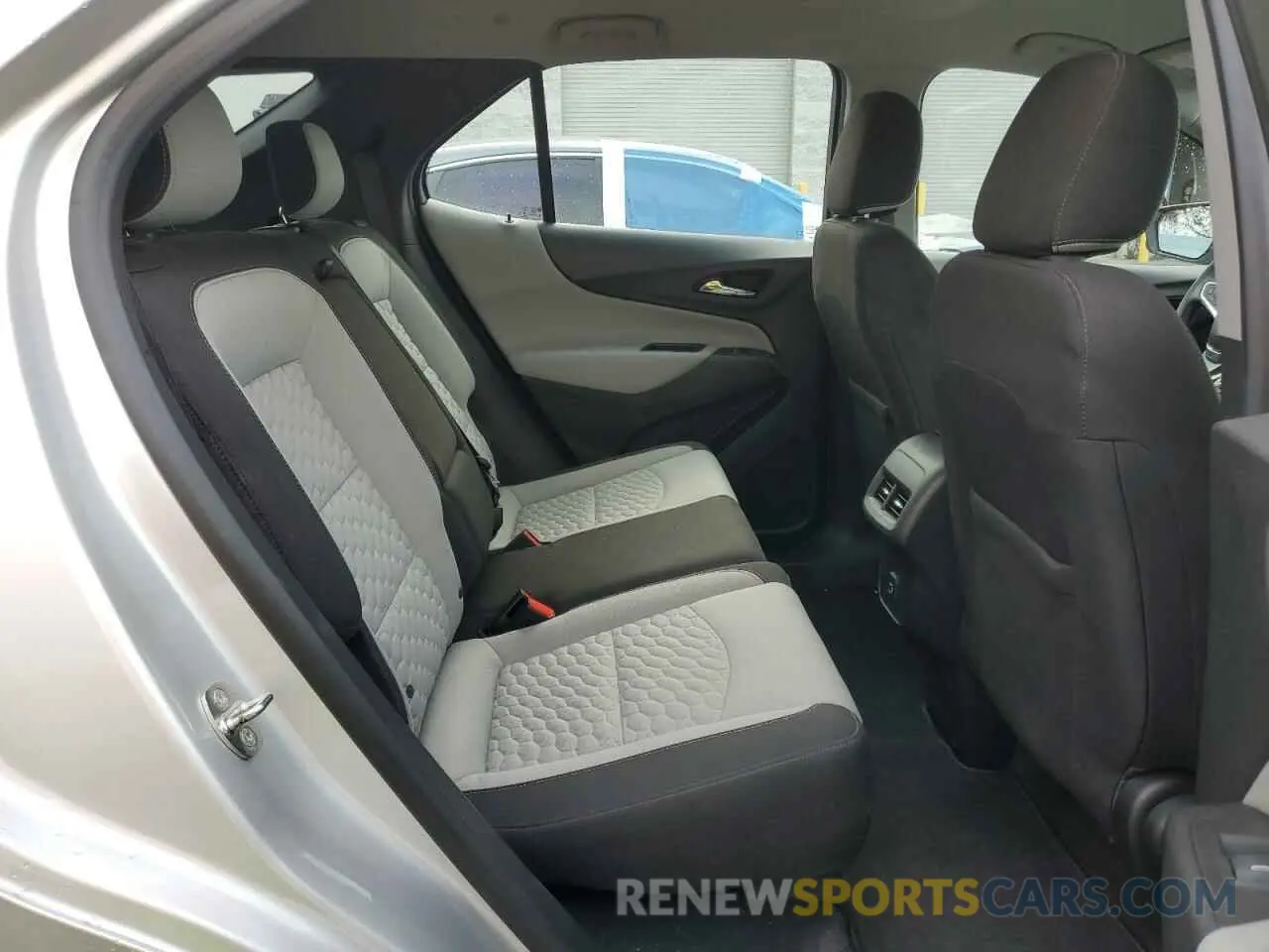 11 Photograph of a damaged car 3GNAXHEV1KS653510 CHEVROLET EQUINOX 2019