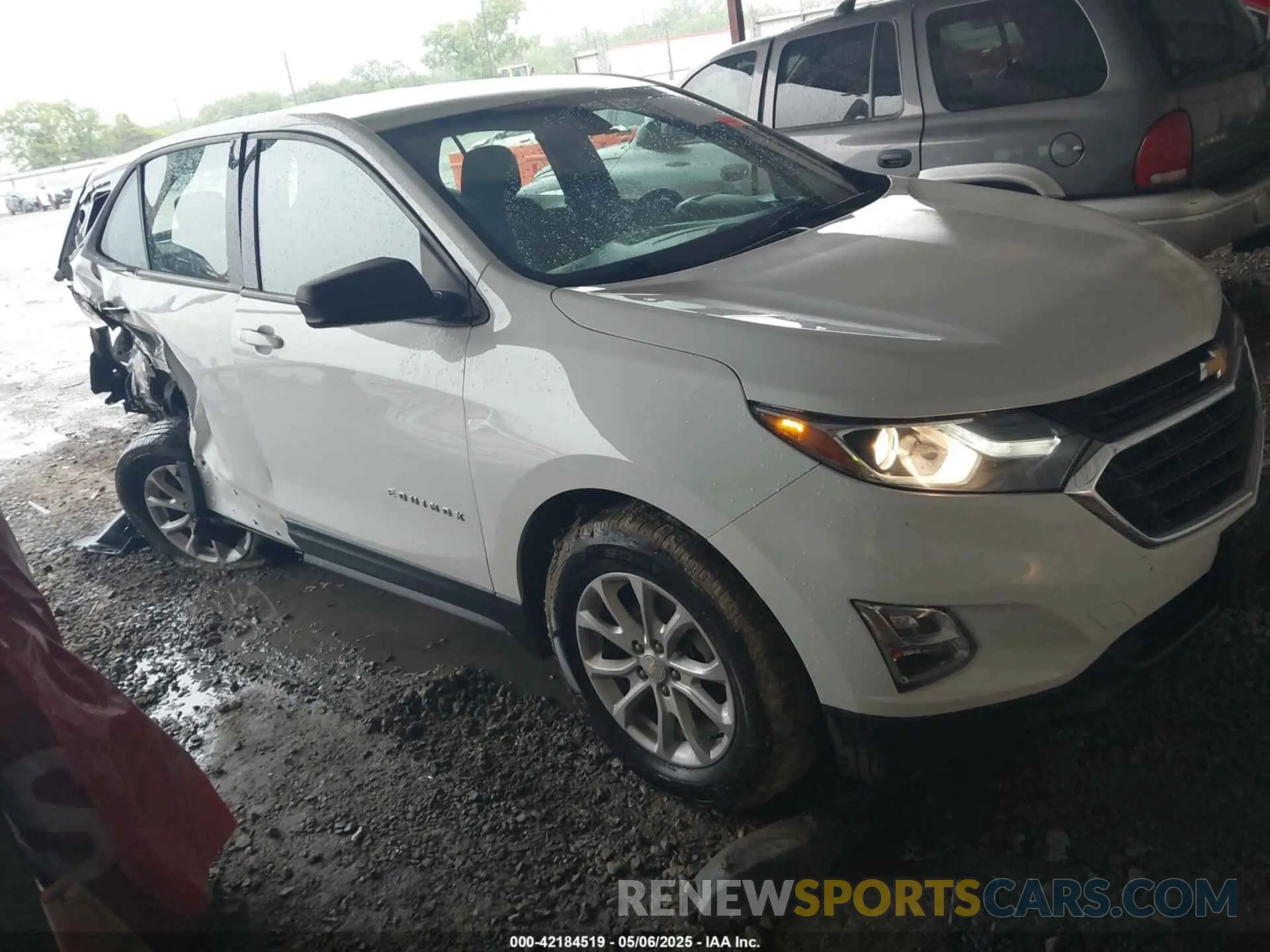1 Photograph of a damaged car 3GNAXHEV1KS659548 CHEVROLET EQUINOX 2019