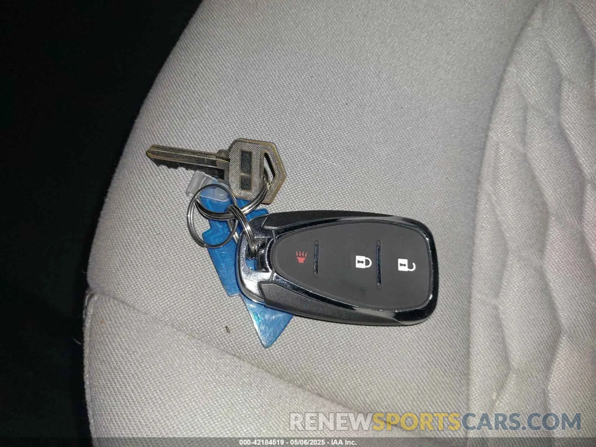 11 Photograph of a damaged car 3GNAXHEV1KS659548 CHEVROLET EQUINOX 2019