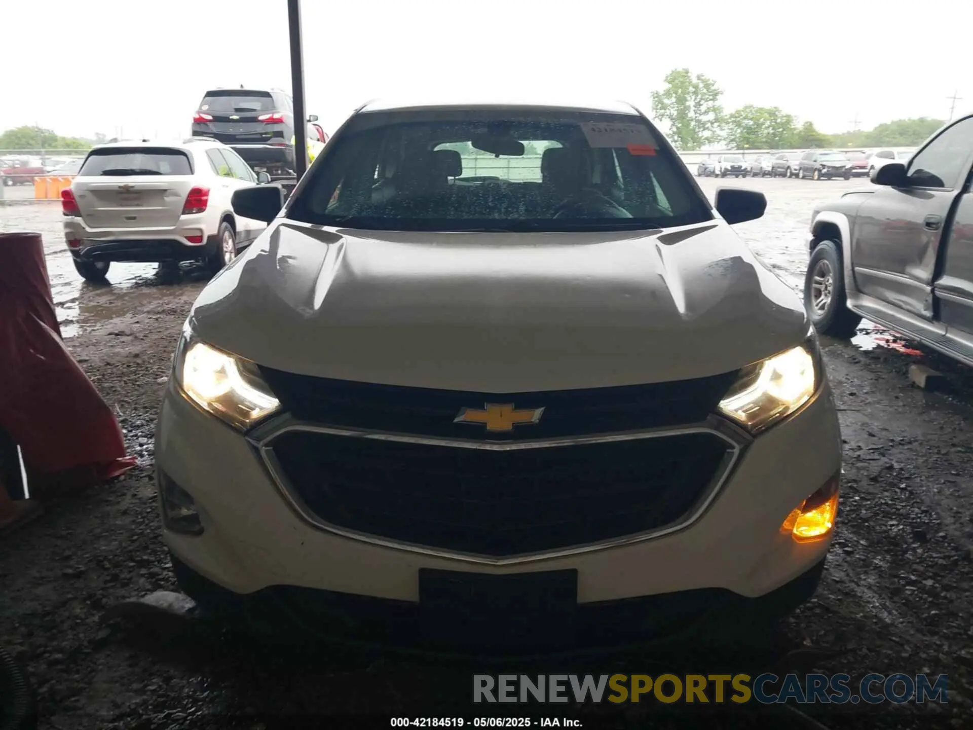 13 Photograph of a damaged car 3GNAXHEV1KS659548 CHEVROLET EQUINOX 2019
