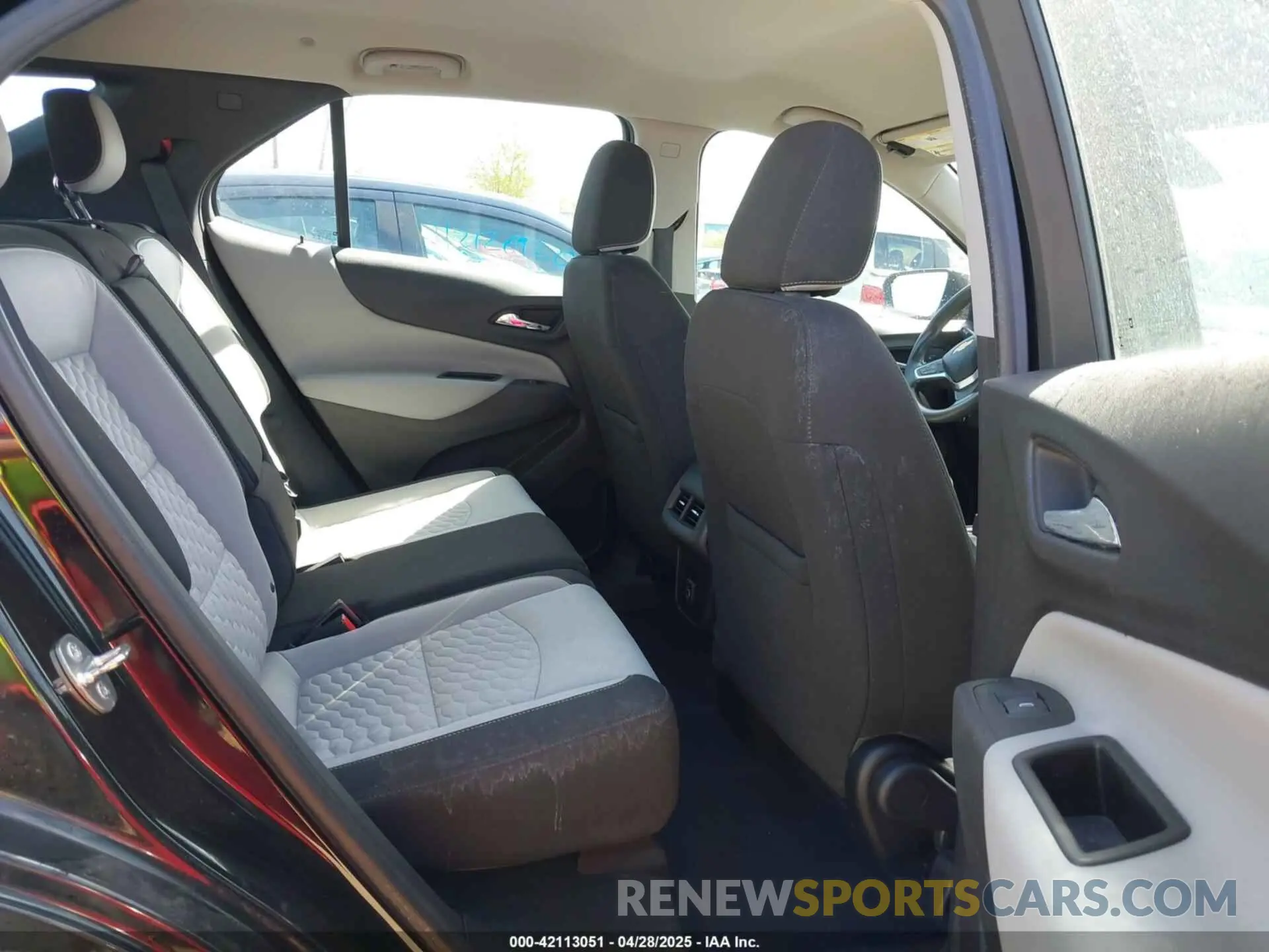 8 Photograph of a damaged car 3GNAXHEV2KL134556 CHEVROLET EQUINOX 2019