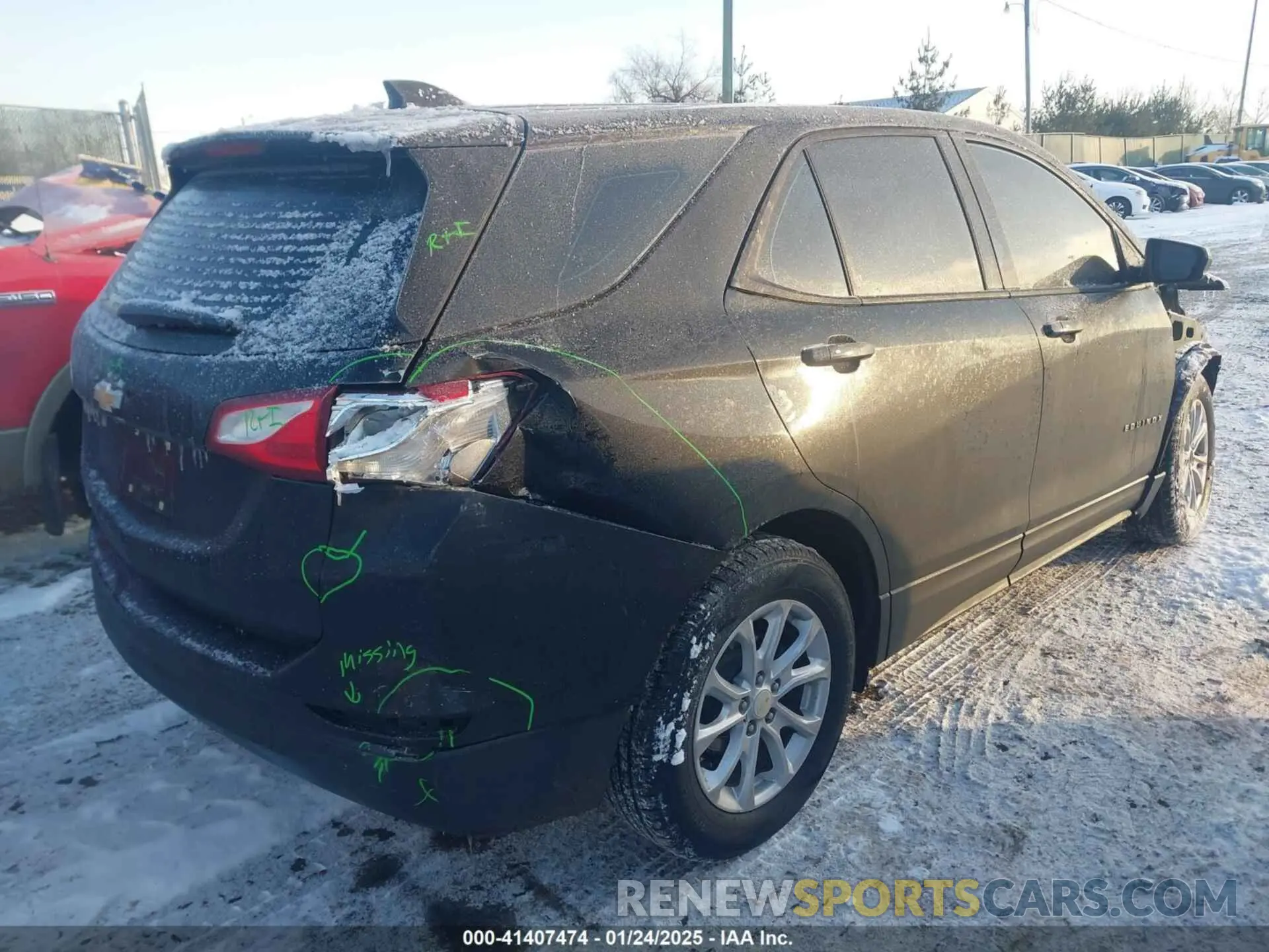 4 Photograph of a damaged car 3GNAXHEV2KL223849 CHEVROLET EQUINOX 2019