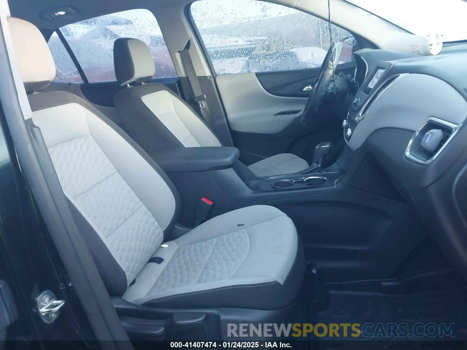 5 Photograph of a damaged car 3GNAXHEV2KL223849 CHEVROLET EQUINOX 2019