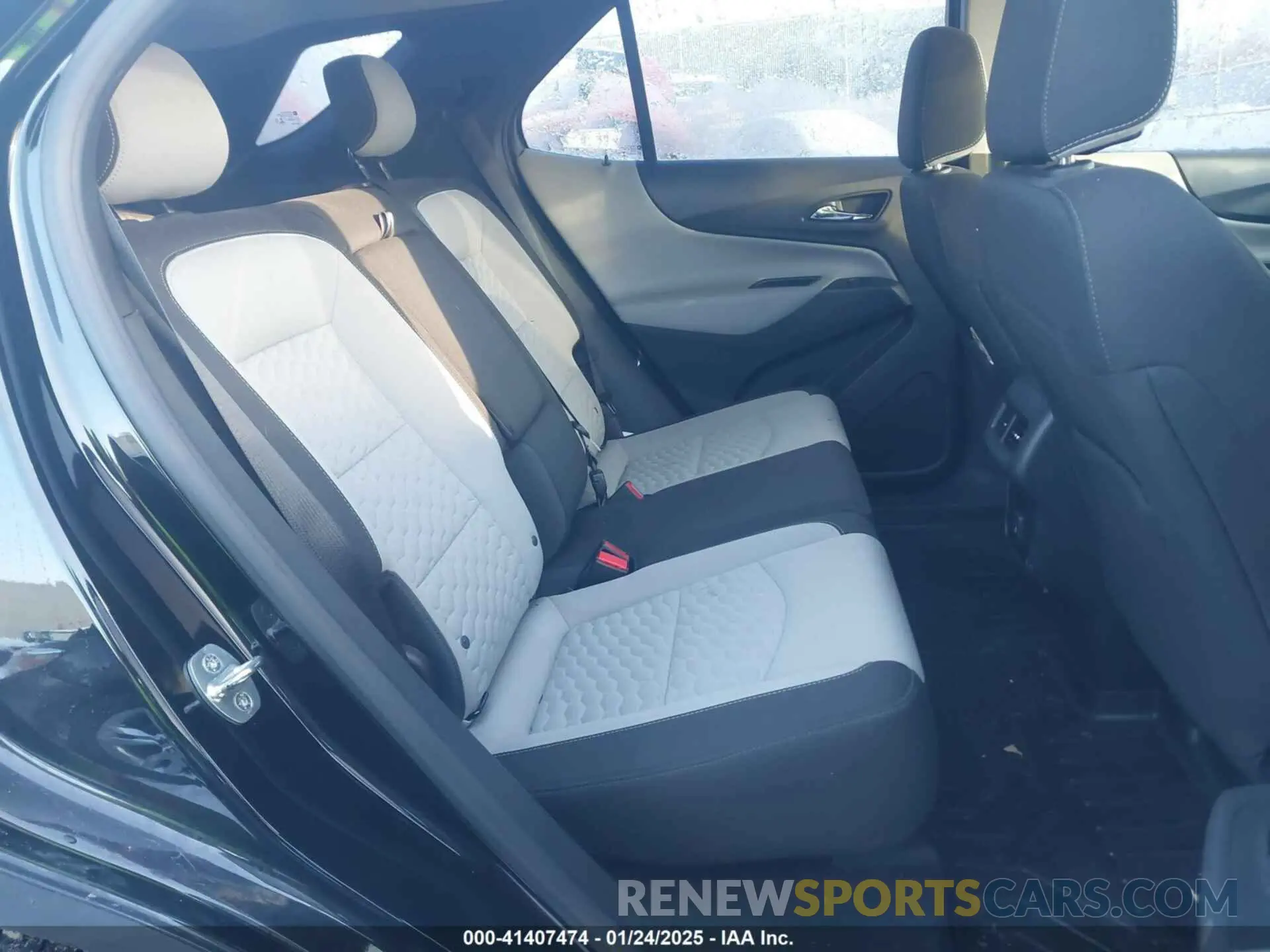 8 Photograph of a damaged car 3GNAXHEV2KL223849 CHEVROLET EQUINOX 2019