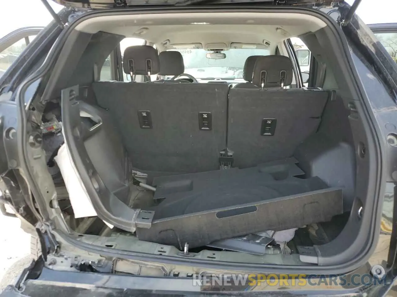 6 Photograph of a damaged car 3GNAXHEV2KL296025 CHEVROLET EQUINOX 2019