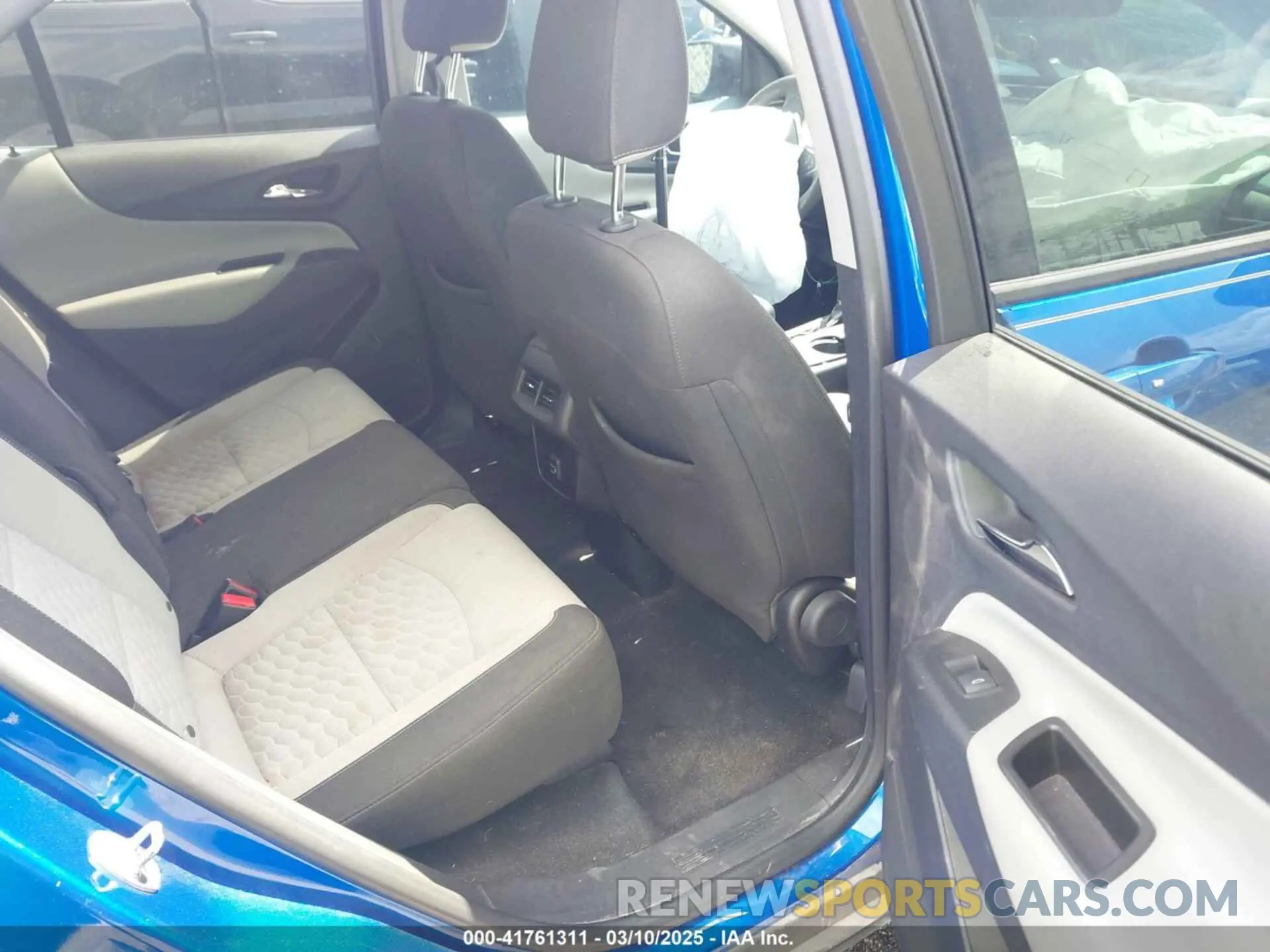 8 Photograph of a damaged car 3GNAXHEV2KS521825 CHEVROLET EQUINOX 2019