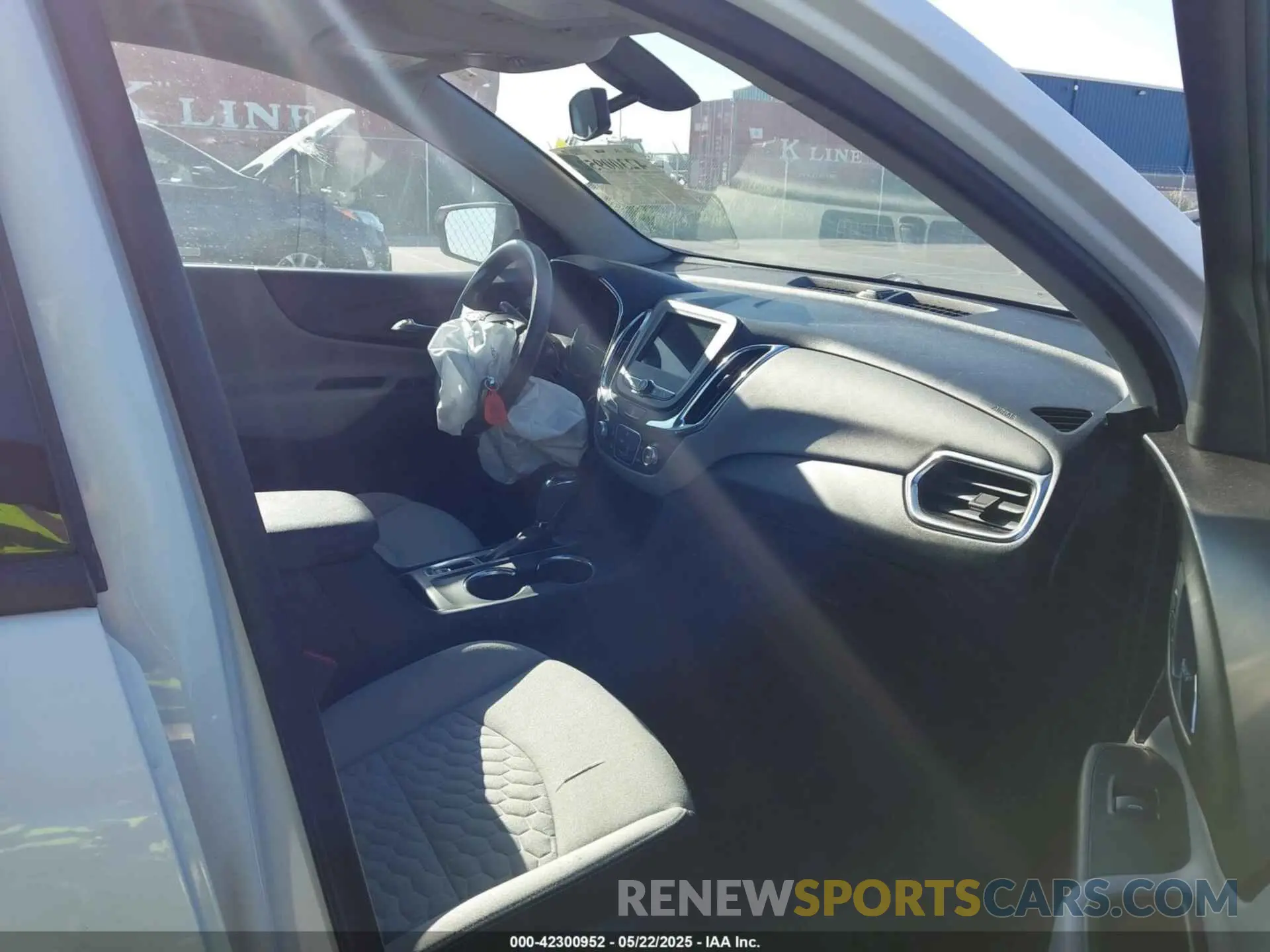 5 Photograph of a damaged car 3GNAXHEV2KS562553 CHEVROLET EQUINOX 2019