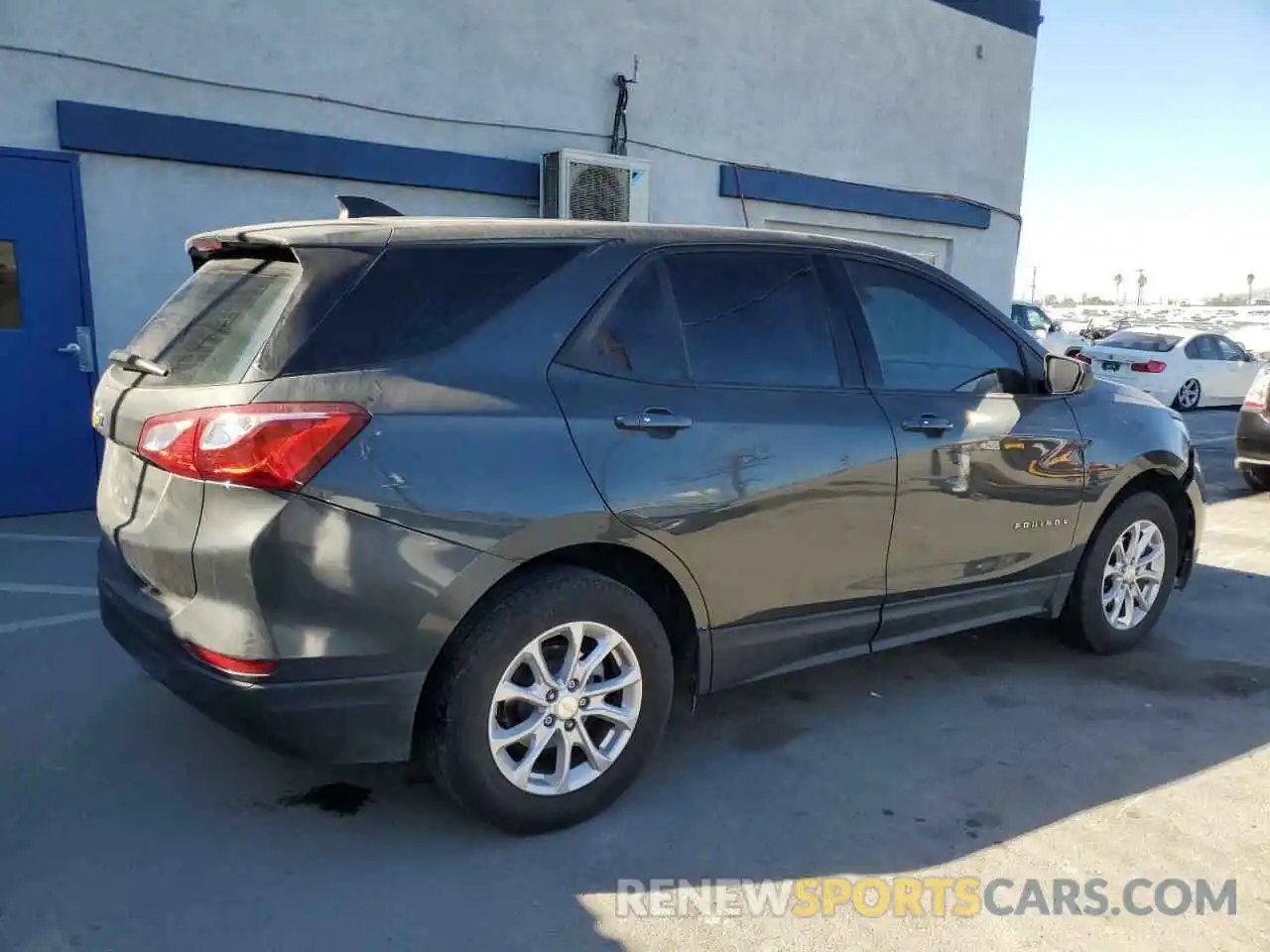 3 Photograph of a damaged car 3GNAXHEV2KS622458 CHEVROLET EQUINOX 2019