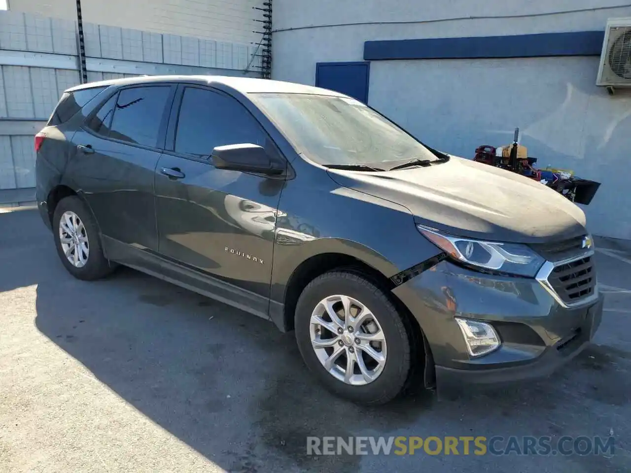 4 Photograph of a damaged car 3GNAXHEV2KS622458 CHEVROLET EQUINOX 2019