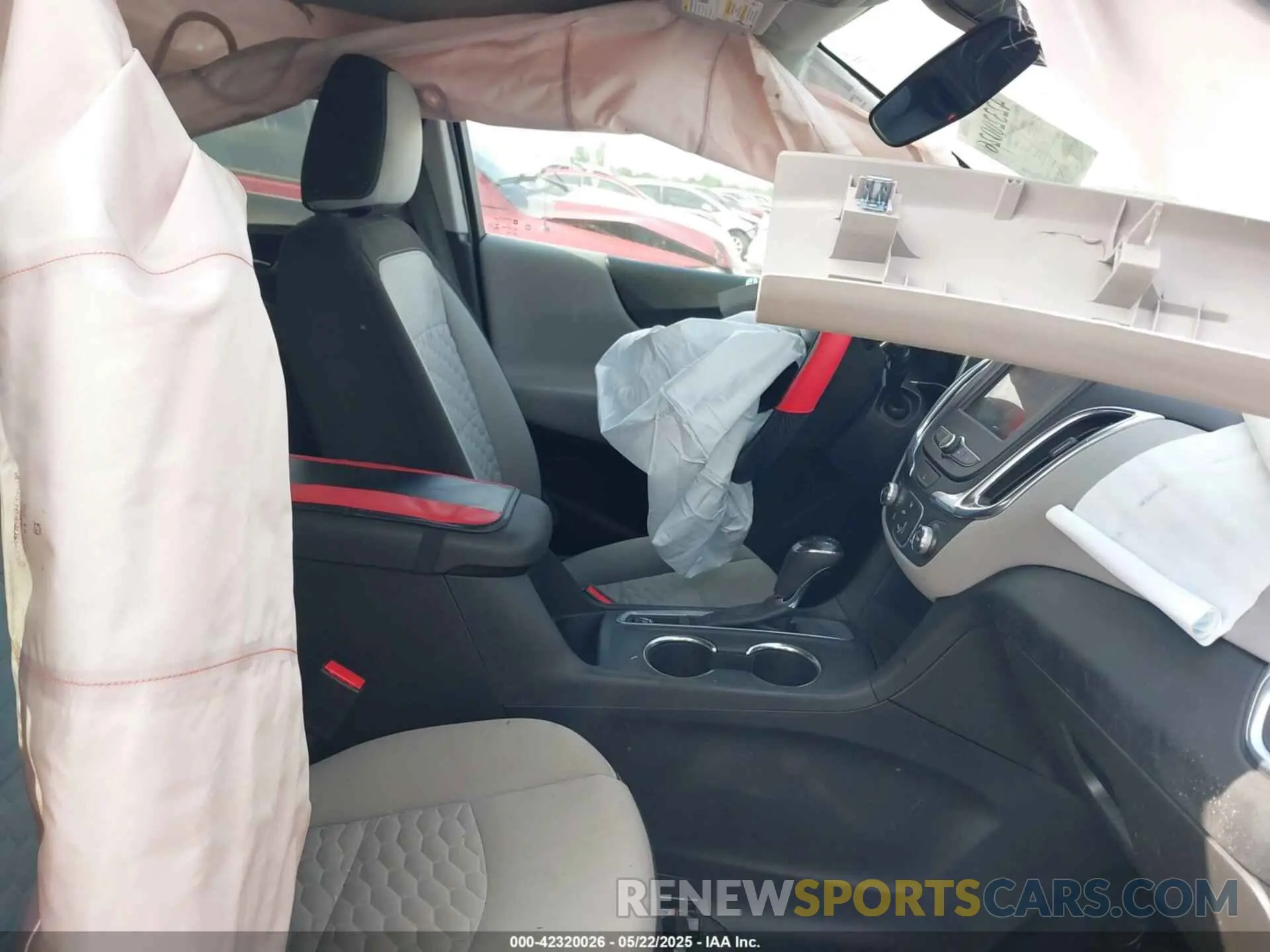 5 Photograph of a damaged car 3GNAXHEV2KS678450 CHEVROLET EQUINOX 2019