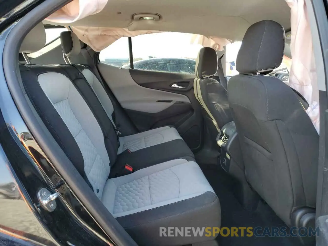 12 Photograph of a damaged car 3GNAXHEV3KL400232 CHEVROLET EQUINOX 2019