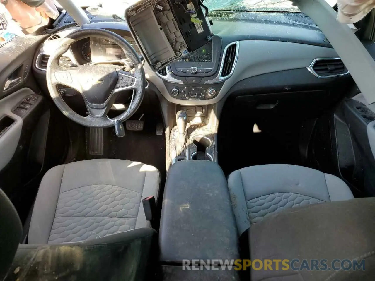 8 Photograph of a damaged car 3GNAXHEV3KL400232 CHEVROLET EQUINOX 2019