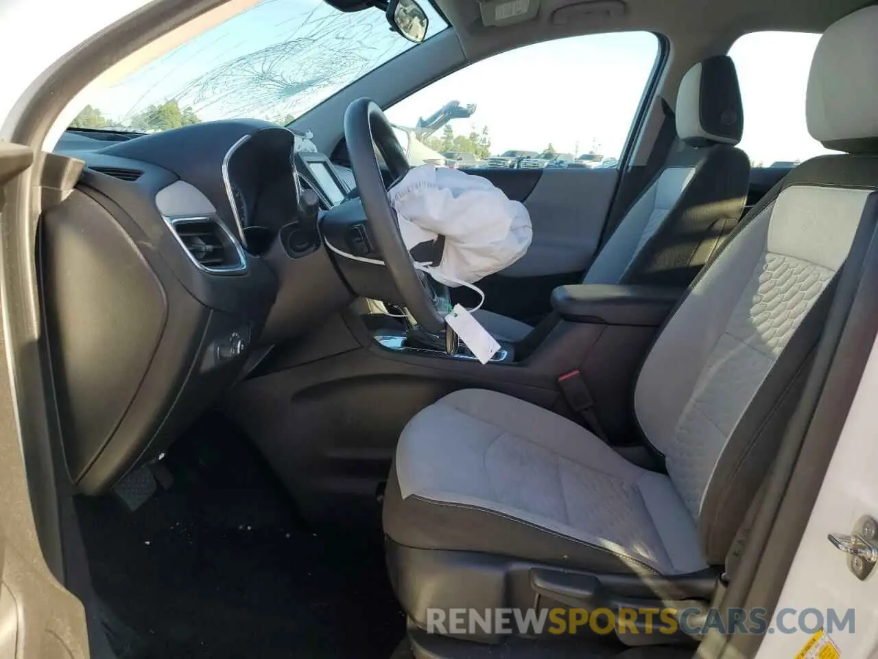 7 Photograph of a damaged car 3GNAXHEV3KS563226 CHEVROLET EQUINOX 2019
