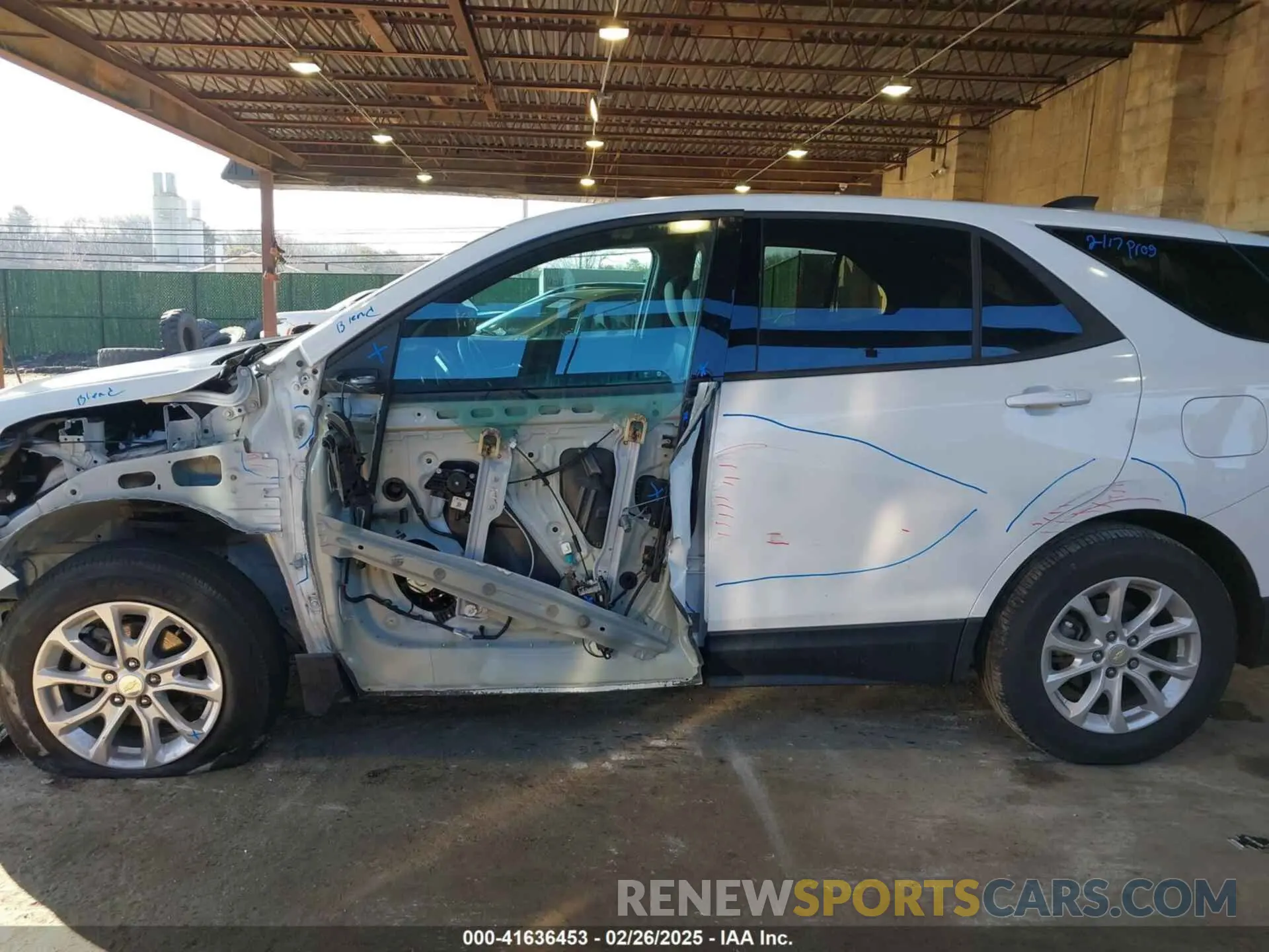 15 Photograph of a damaged car 3GNAXHEV3KS564909 CHEVROLET EQUINOX 2019