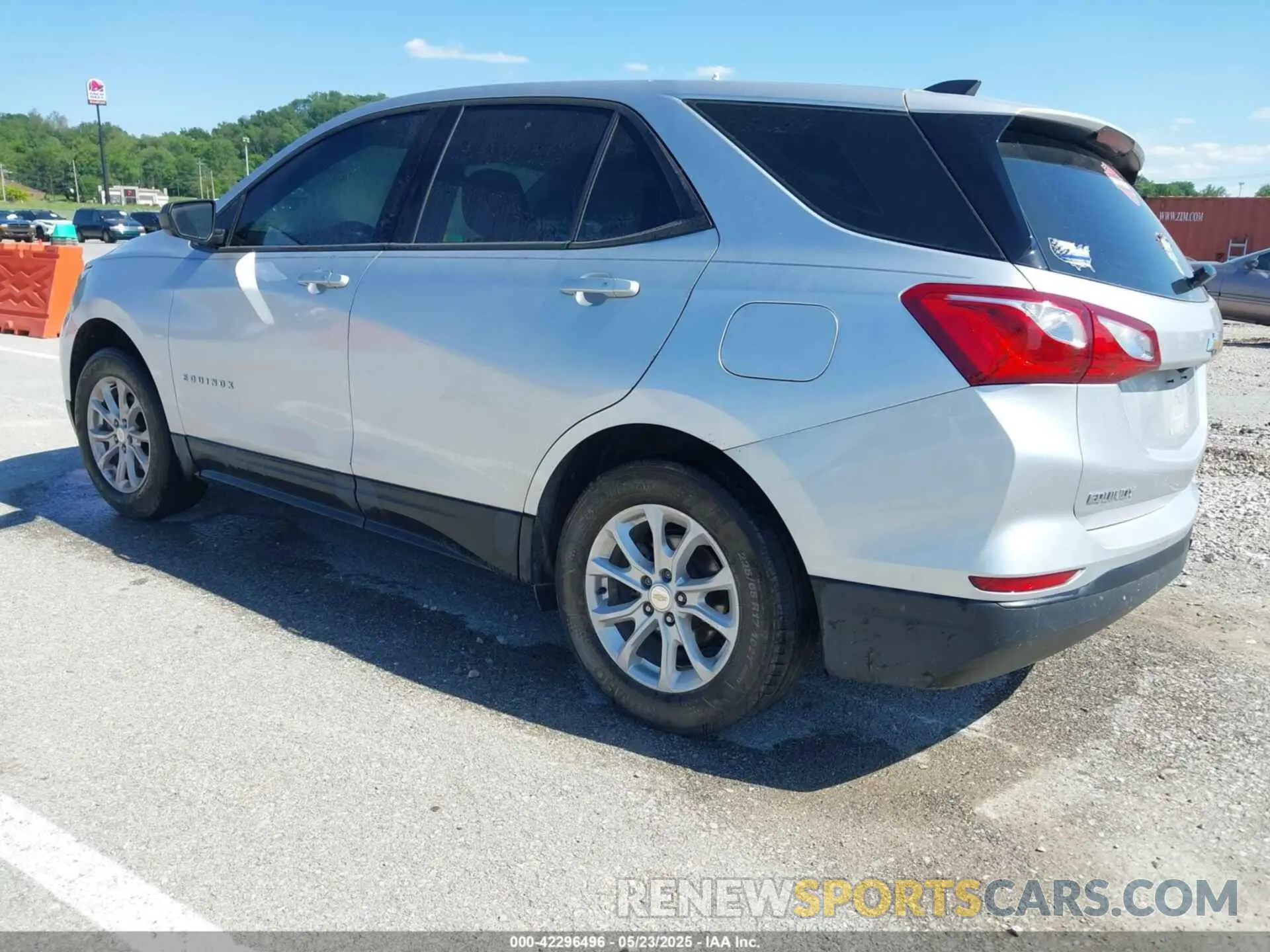 3 Photograph of a damaged car 3GNAXHEV3KS626499 CHEVROLET EQUINOX 2019