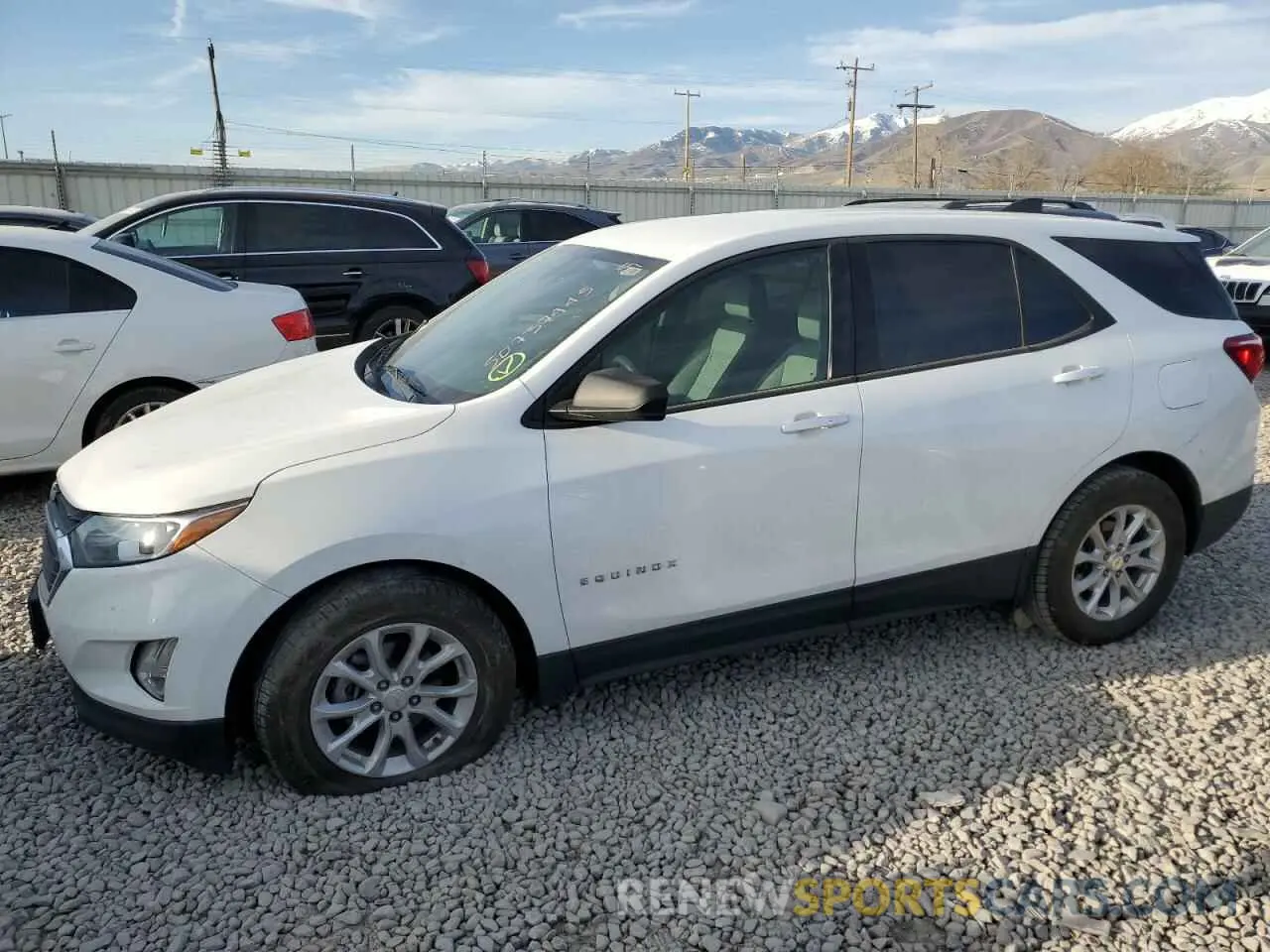 1 Photograph of a damaged car 3GNAXHEV4KL153674 CHEVROLET EQUINOX 2019