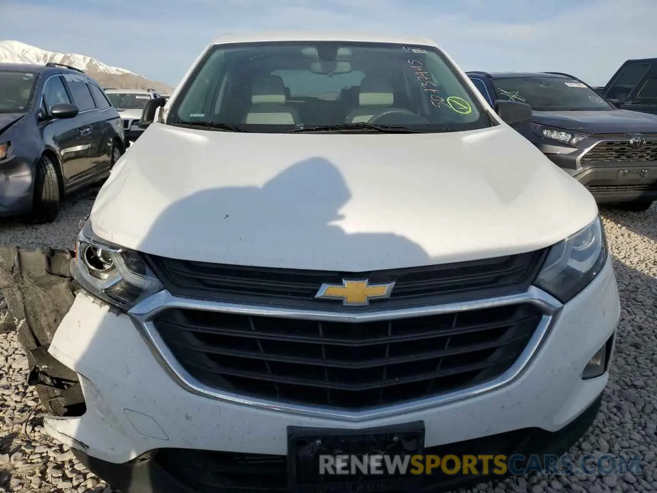 5 Photograph of a damaged car 3GNAXHEV4KL153674 CHEVROLET EQUINOX 2019