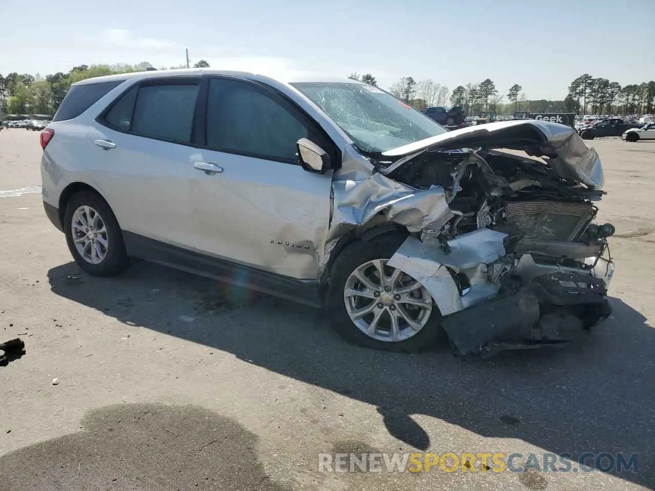 4 Photograph of a damaged car 3GNAXHEV4KL168059 CHEVROLET EQUINOX 2019