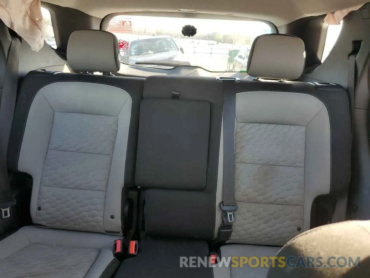 10 Photograph of a damaged car 3GNAXHEV4KL206874 CHEVROLET EQUINOX 2019