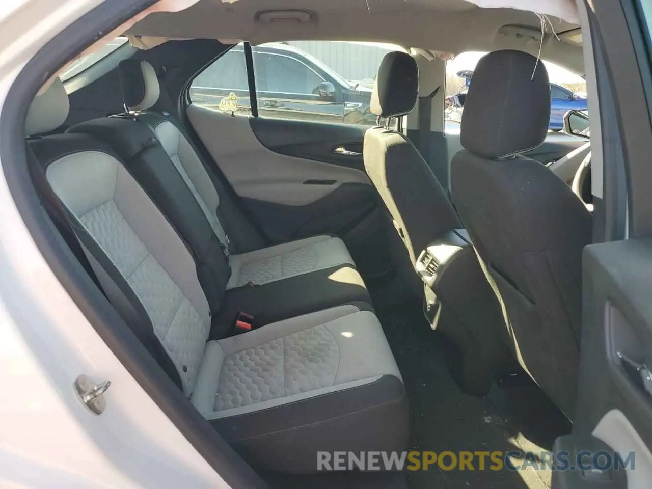11 Photograph of a damaged car 3GNAXHEV4KL206874 CHEVROLET EQUINOX 2019