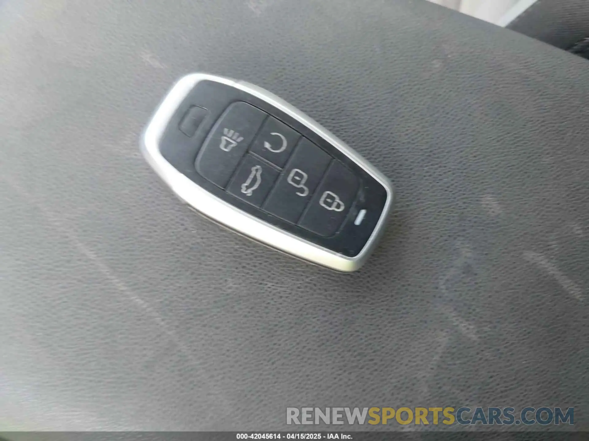 11 Photograph of a damaged car 3GNAXHEV4KL320440 CHEVROLET EQUINOX 2019