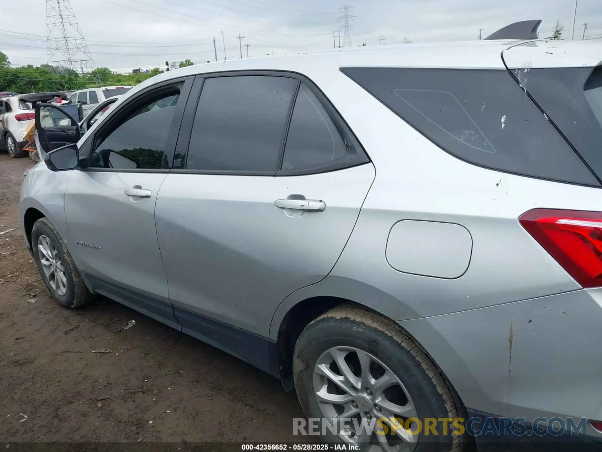 14 Photograph of a damaged car 3GNAXHEV4KS559900 CHEVROLET EQUINOX 2019