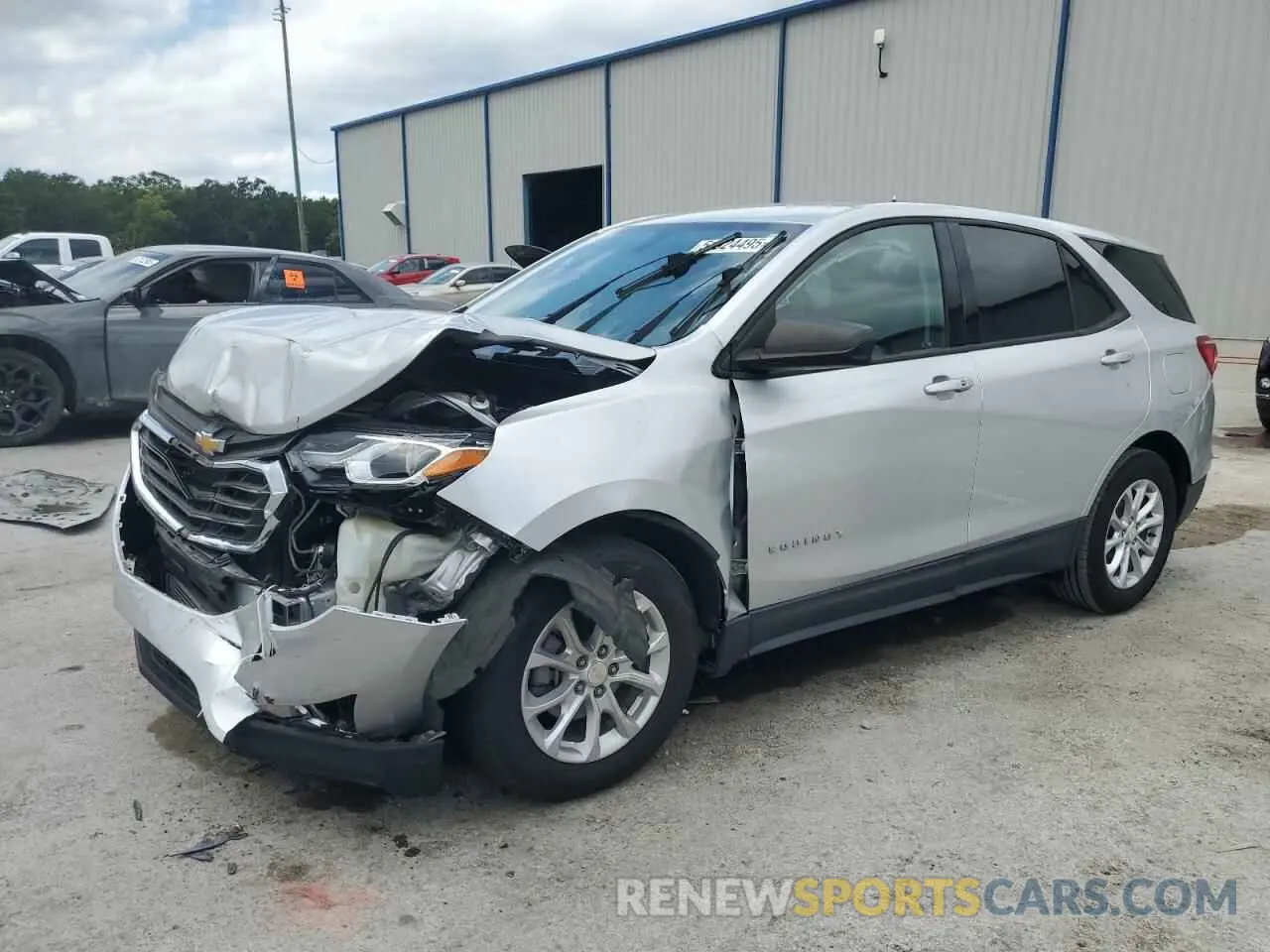 1 Photograph of a damaged car 3GNAXHEV4KS640458 CHEVROLET EQUINOX 2019