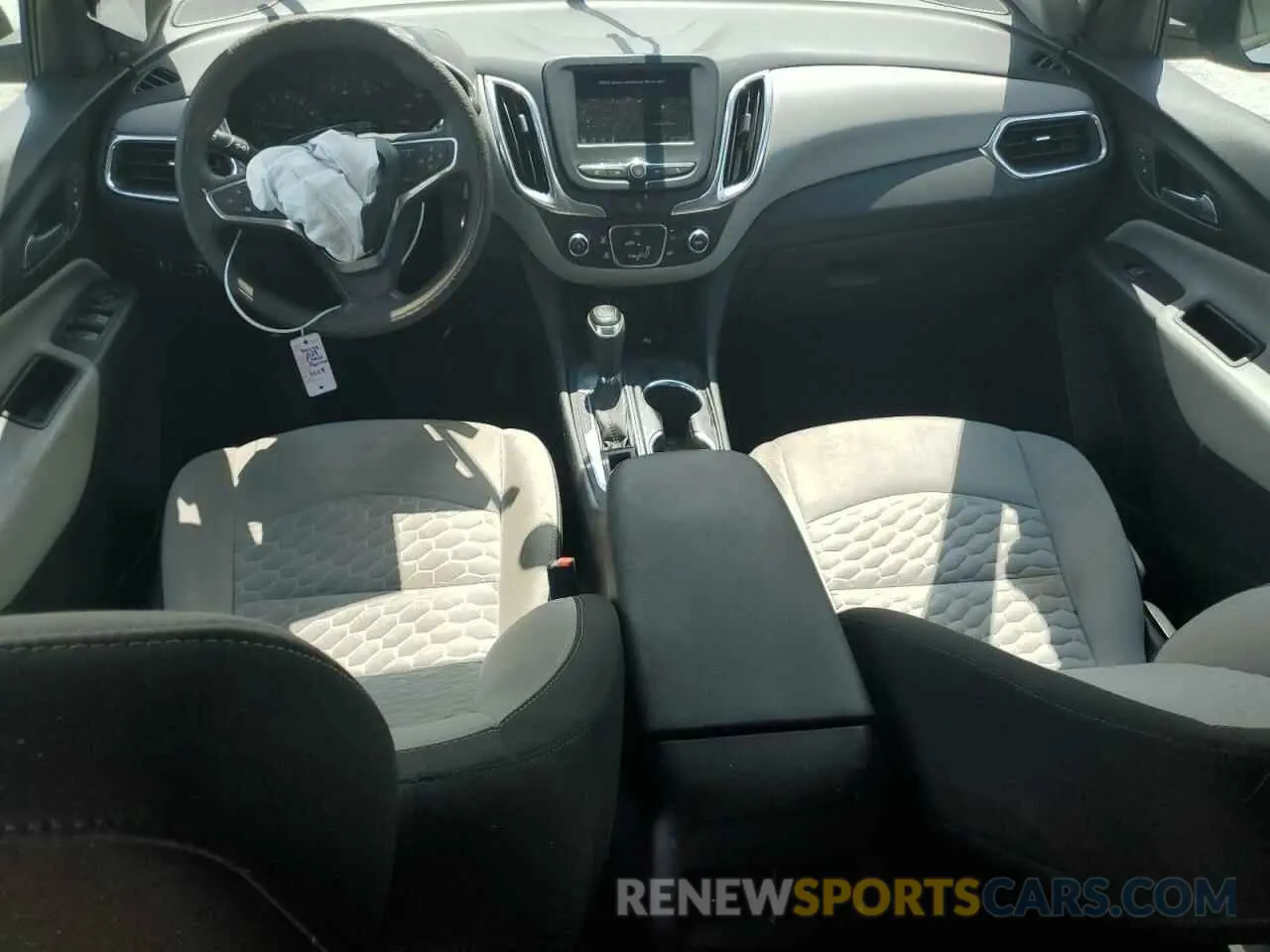 8 Photograph of a damaged car 3GNAXHEV4KS640458 CHEVROLET EQUINOX 2019