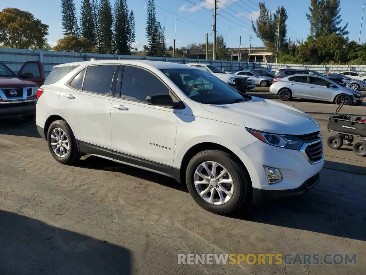 4 Photograph of a damaged car 3GNAXHEV4KS650326 CHEVROLET EQUINOX 2019
