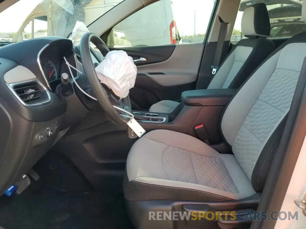 7 Photograph of a damaged car 3GNAXHEV4KS650326 CHEVROLET EQUINOX 2019