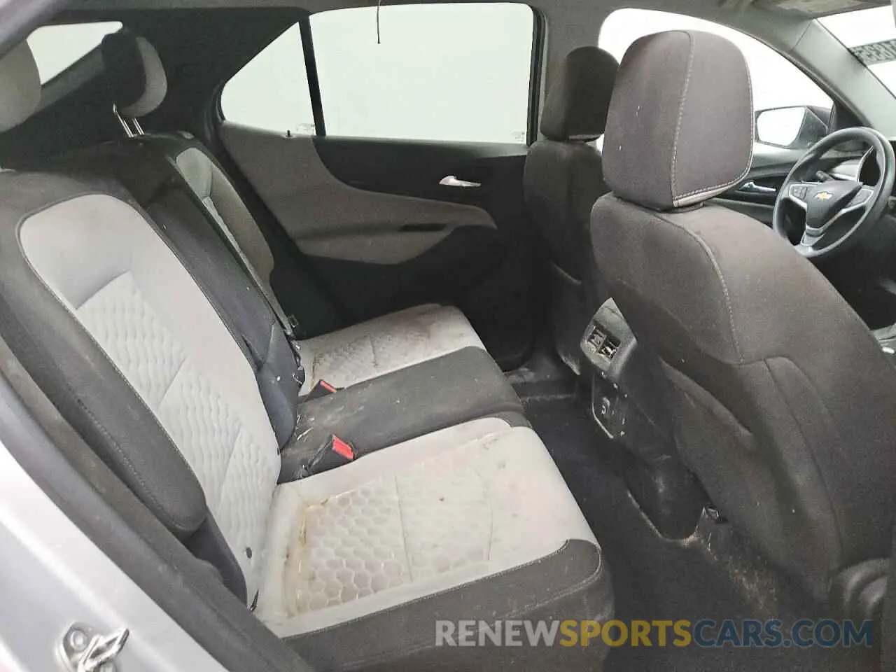 11 Photograph of a damaged car 3GNAXHEV4KS677204 CHEVROLET EQUINOX 2019
