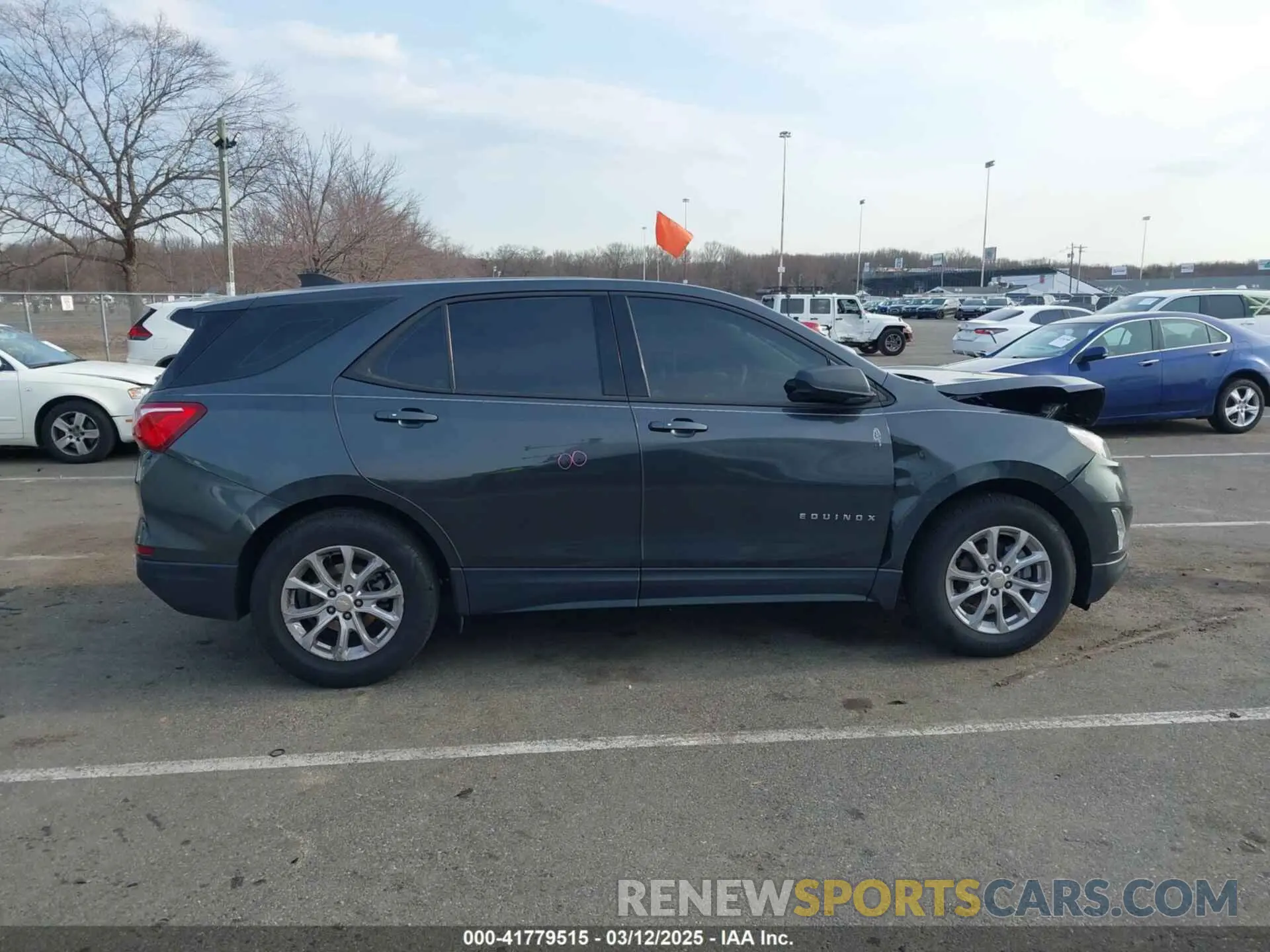 13 Photograph of a damaged car 3GNAXHEV5KL214904 CHEVROLET EQUINOX 2019