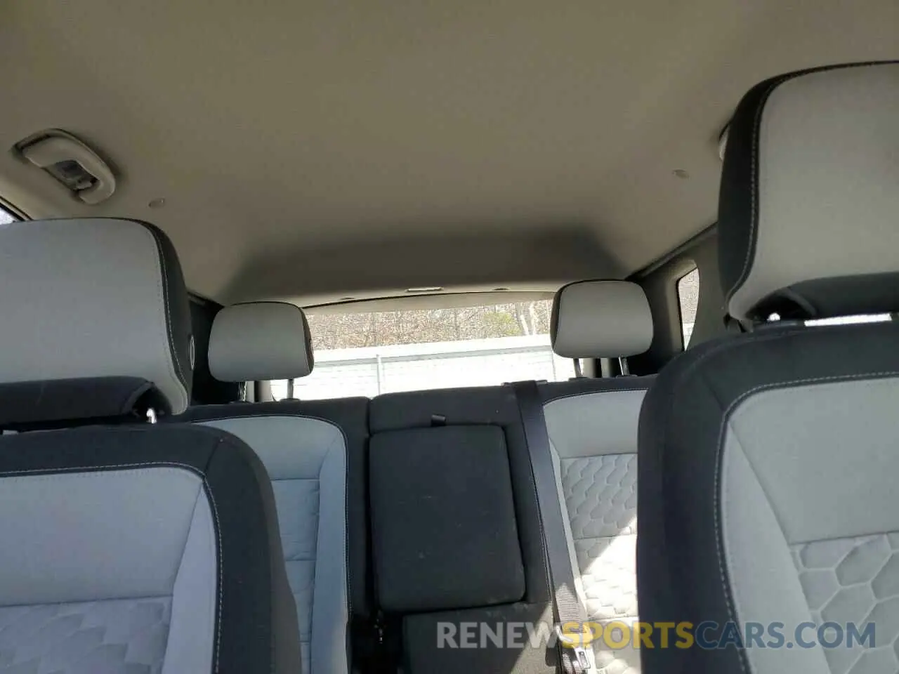 10 Photograph of a damaged car 3GNAXHEV5KS558657 CHEVROLET EQUINOX 2019