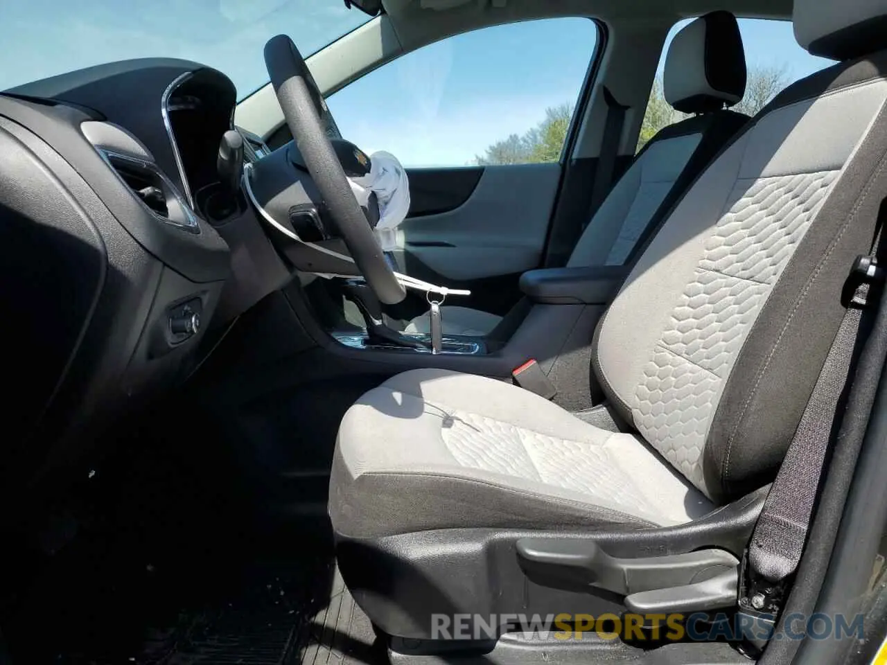 7 Photograph of a damaged car 3GNAXHEV5KS558657 CHEVROLET EQUINOX 2019
