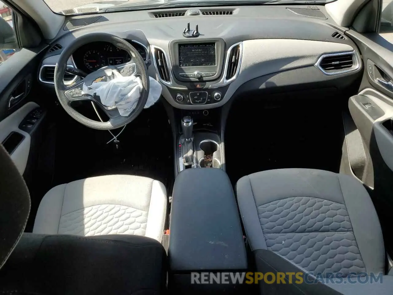 8 Photograph of a damaged car 3GNAXHEV5KS558657 CHEVROLET EQUINOX 2019