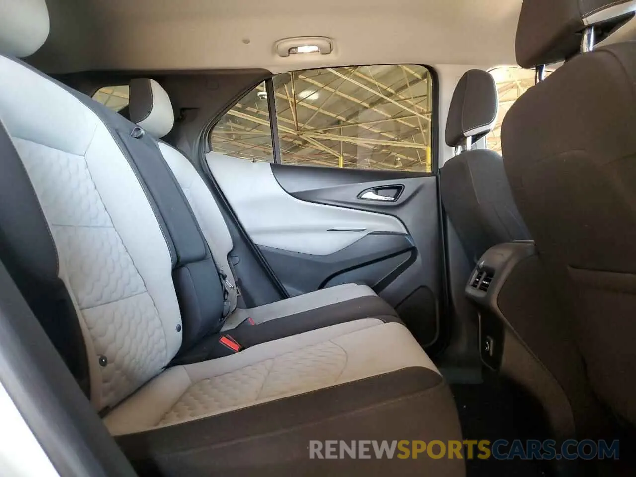 11 Photograph of a damaged car 3GNAXHEV5KS595174 CHEVROLET EQUINOX 2019