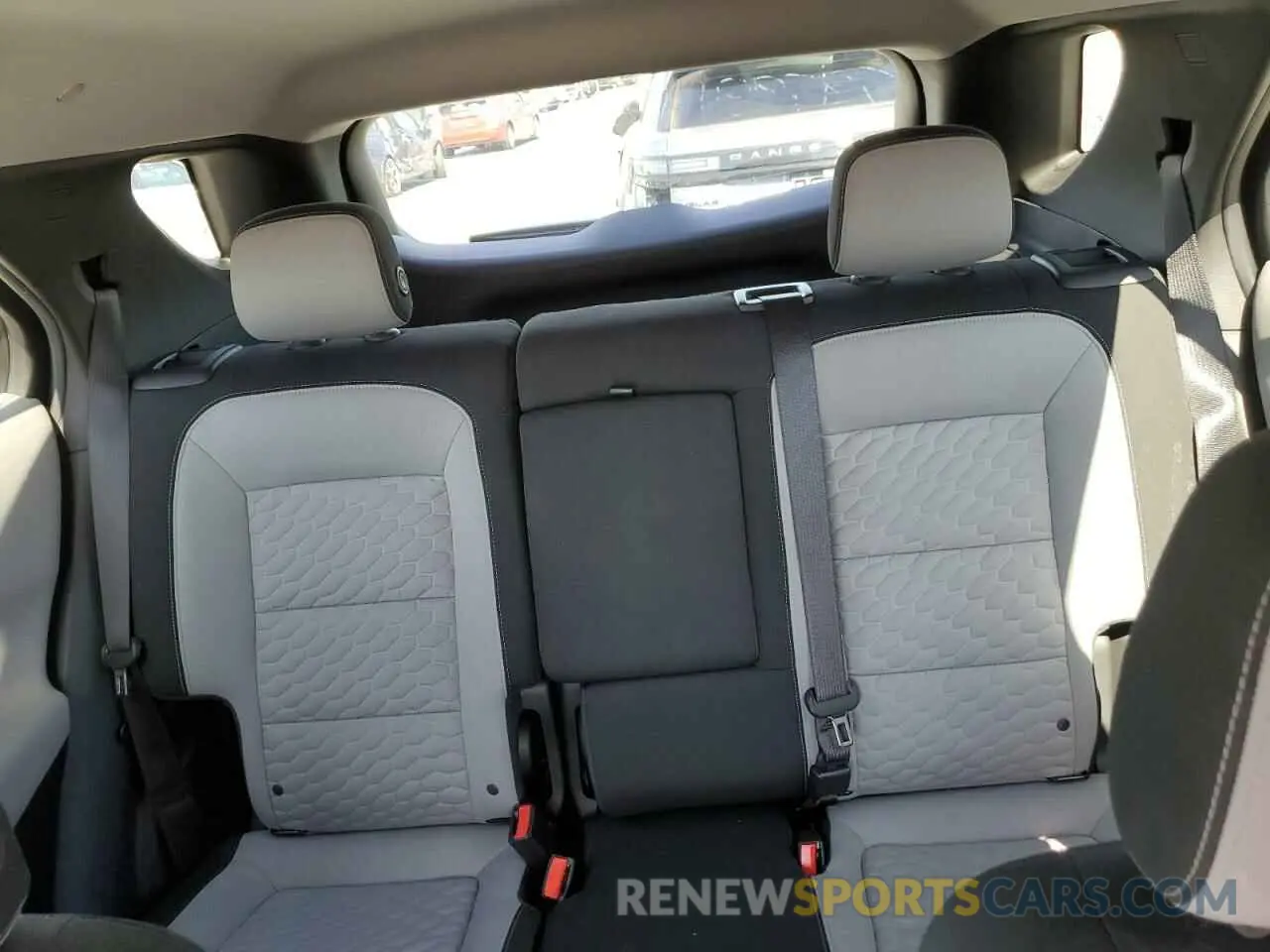10 Photograph of a damaged car 3GNAXHEV5KS623121 CHEVROLET EQUINOX 2019