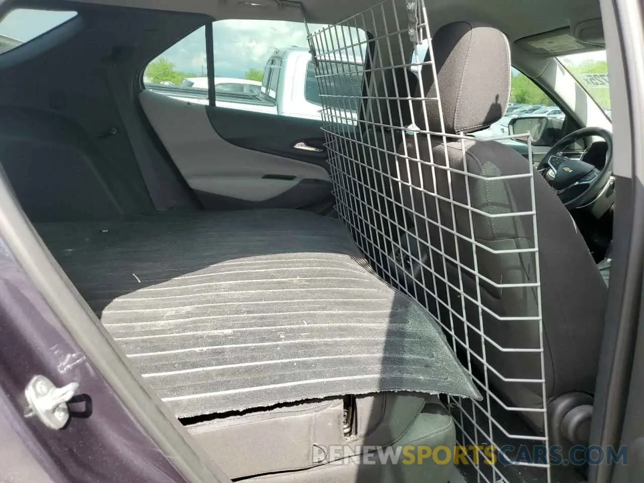 11 Photograph of a damaged car 3GNAXHEV6KS521326 CHEVROLET EQUINOX 2019