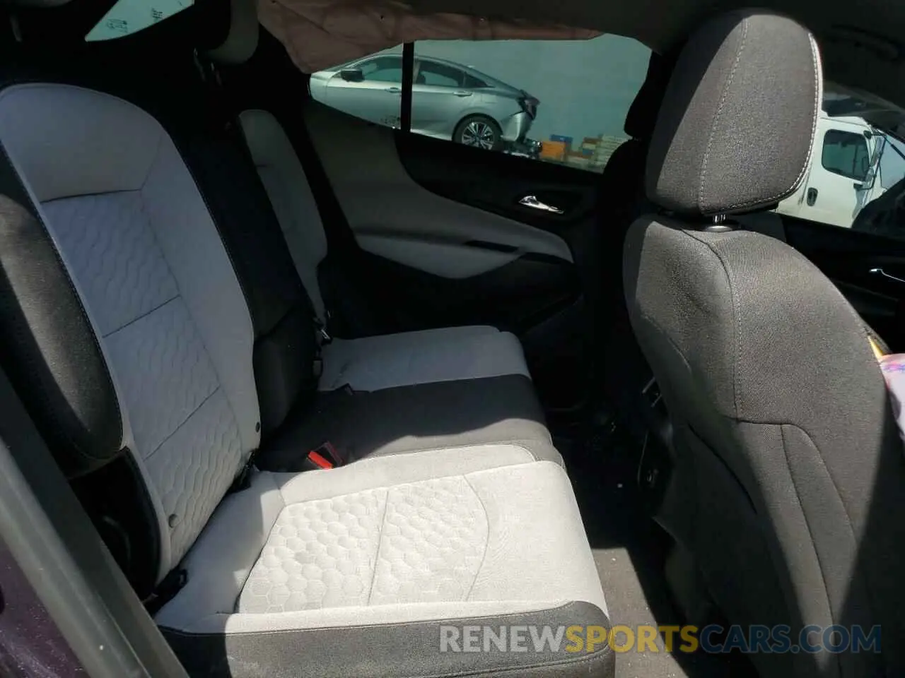 11 Photograph of a damaged car 3GNAXHEV6KS529197 CHEVROLET EQUINOX 2019